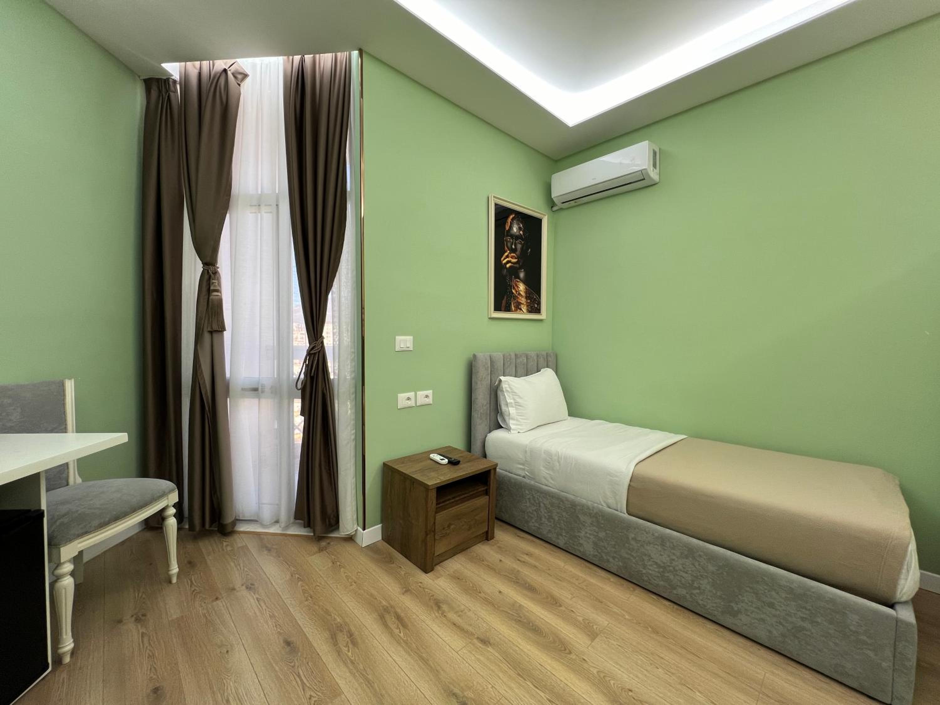 Triple Room with Balcony