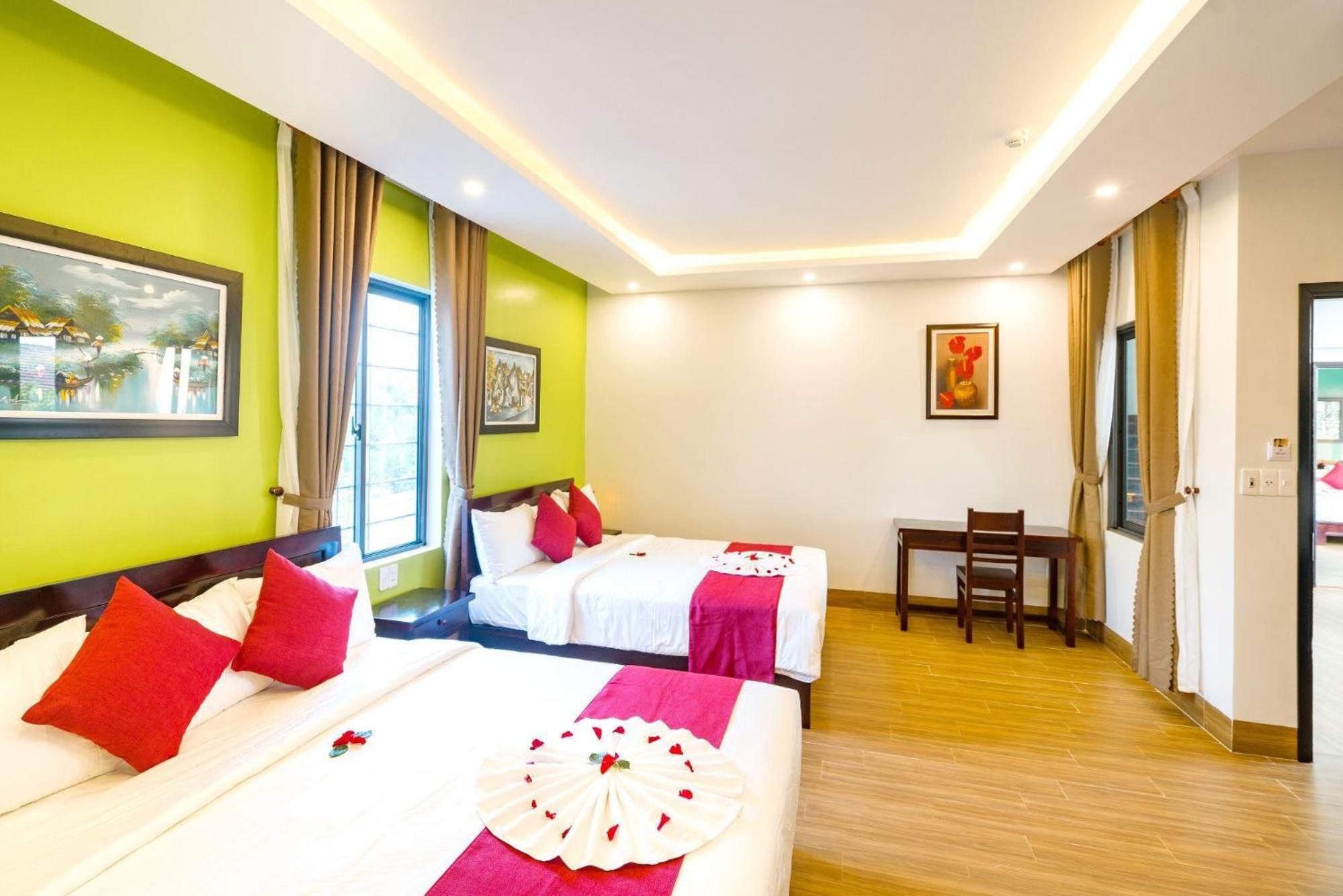 Deluxe Family Room - Photo 5