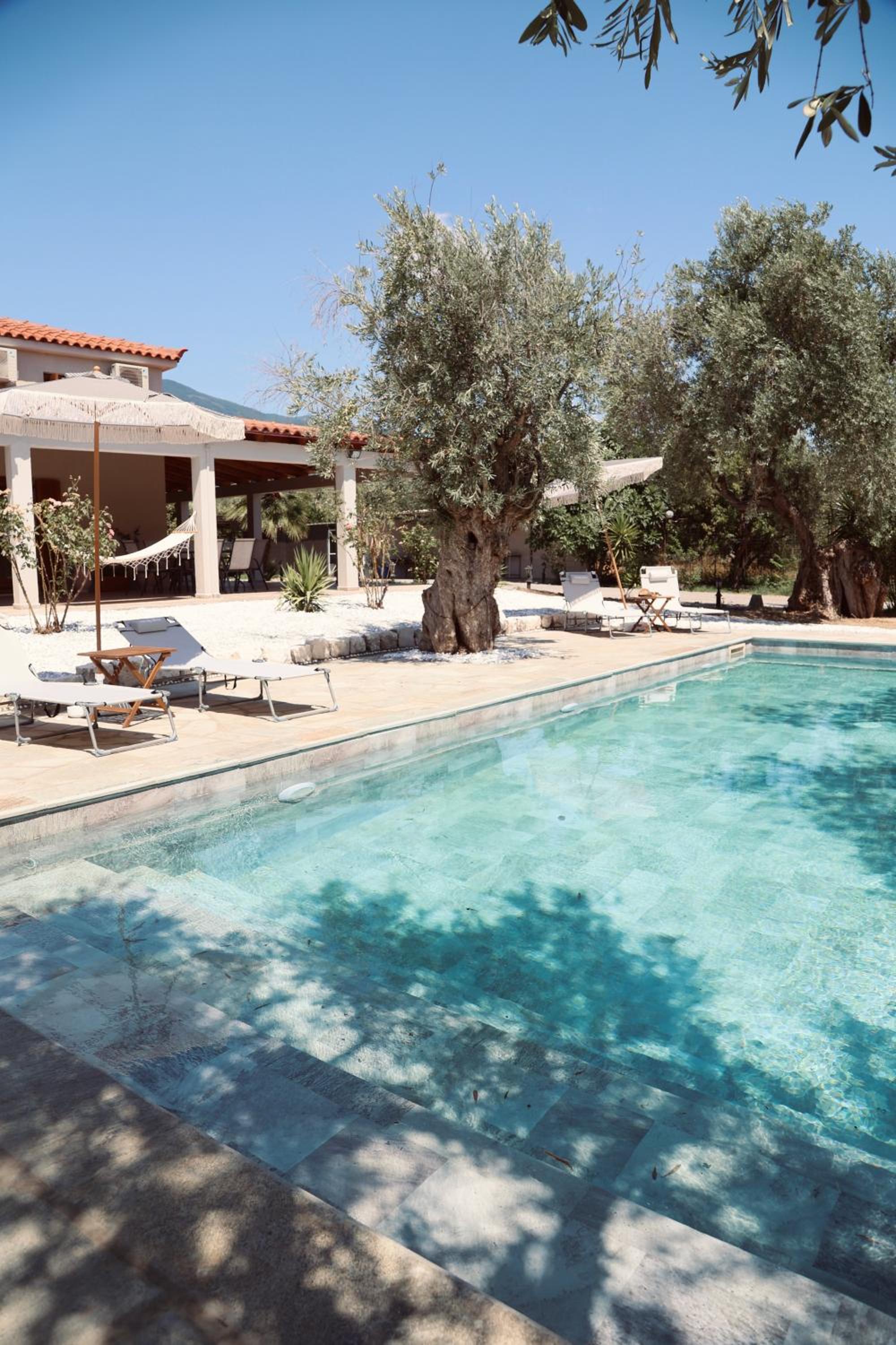 Villa photo 2