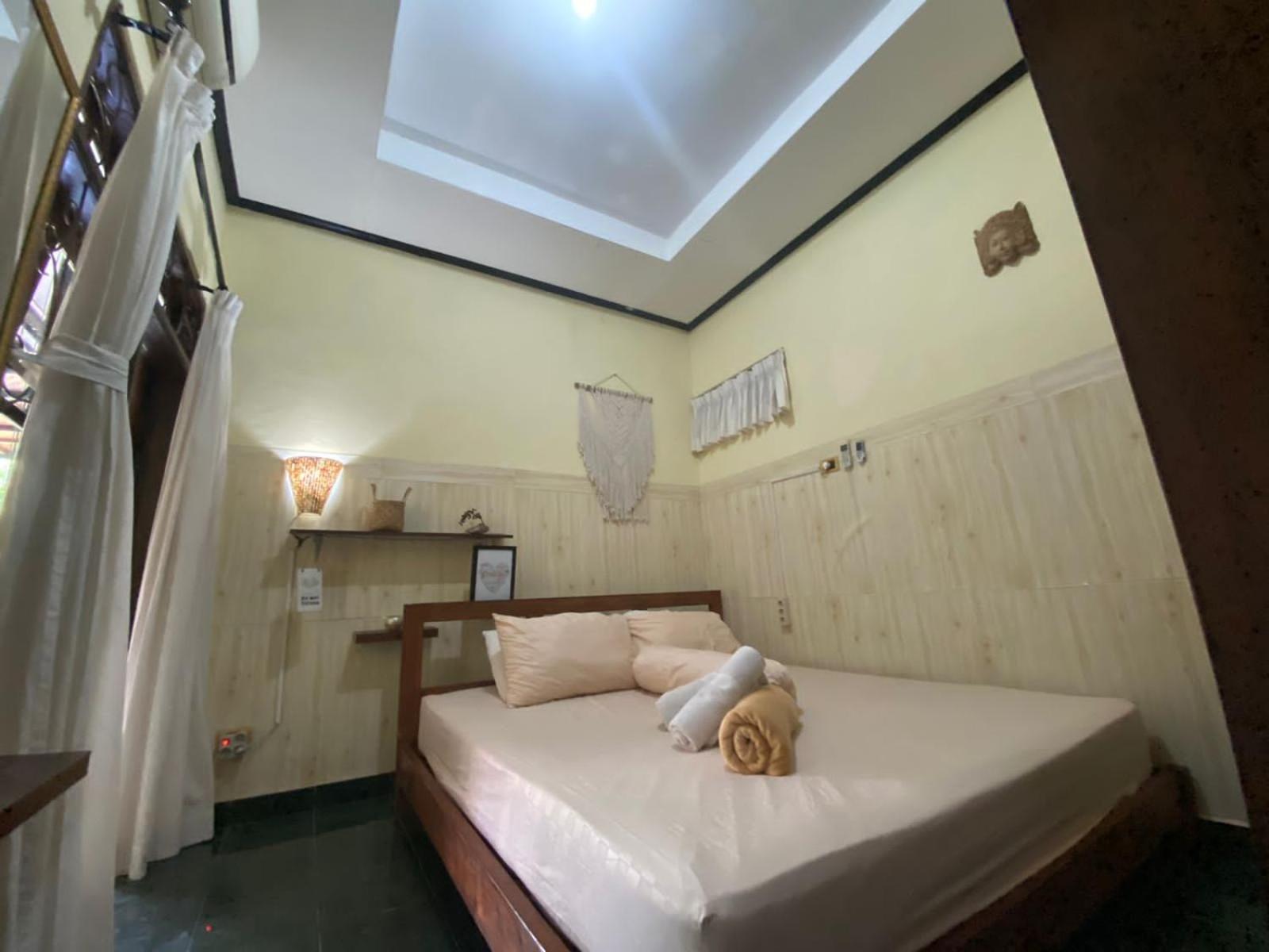 Double Room with Private Bathroom - Photo 18