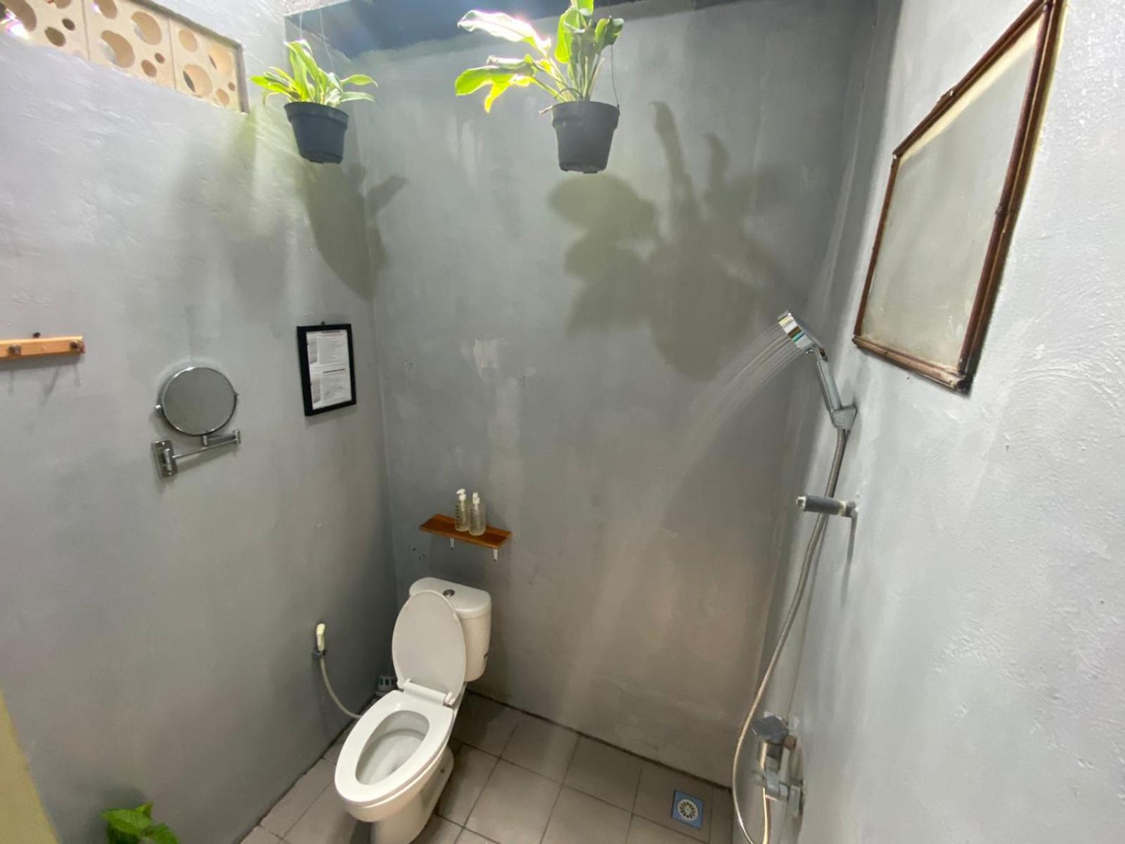 Double Room with Private Bathroom - Photo 12