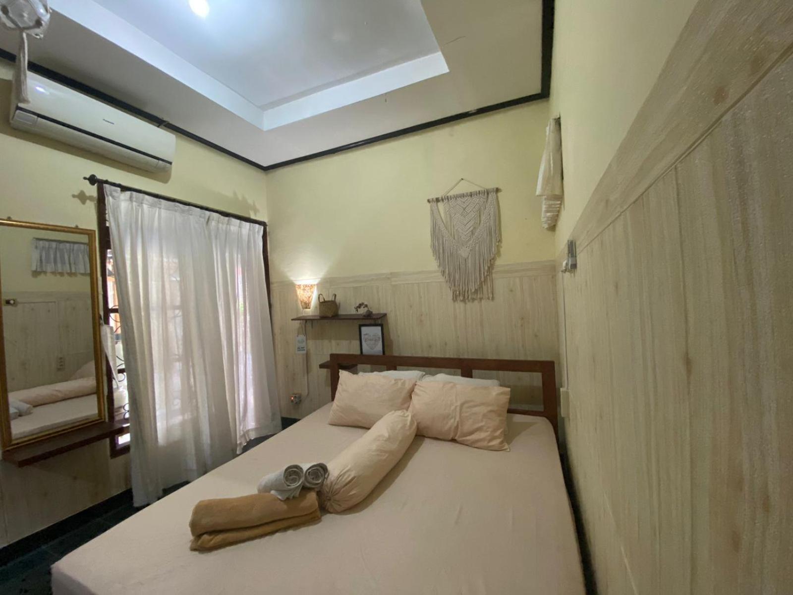 Double Room with Private Bathroom - Photo 19