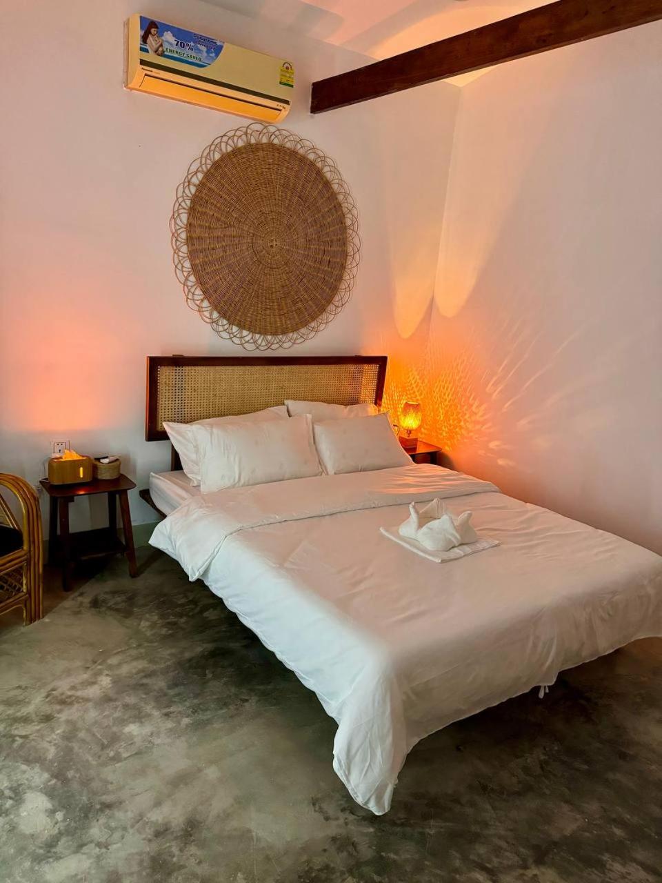 Queen Room photo 3