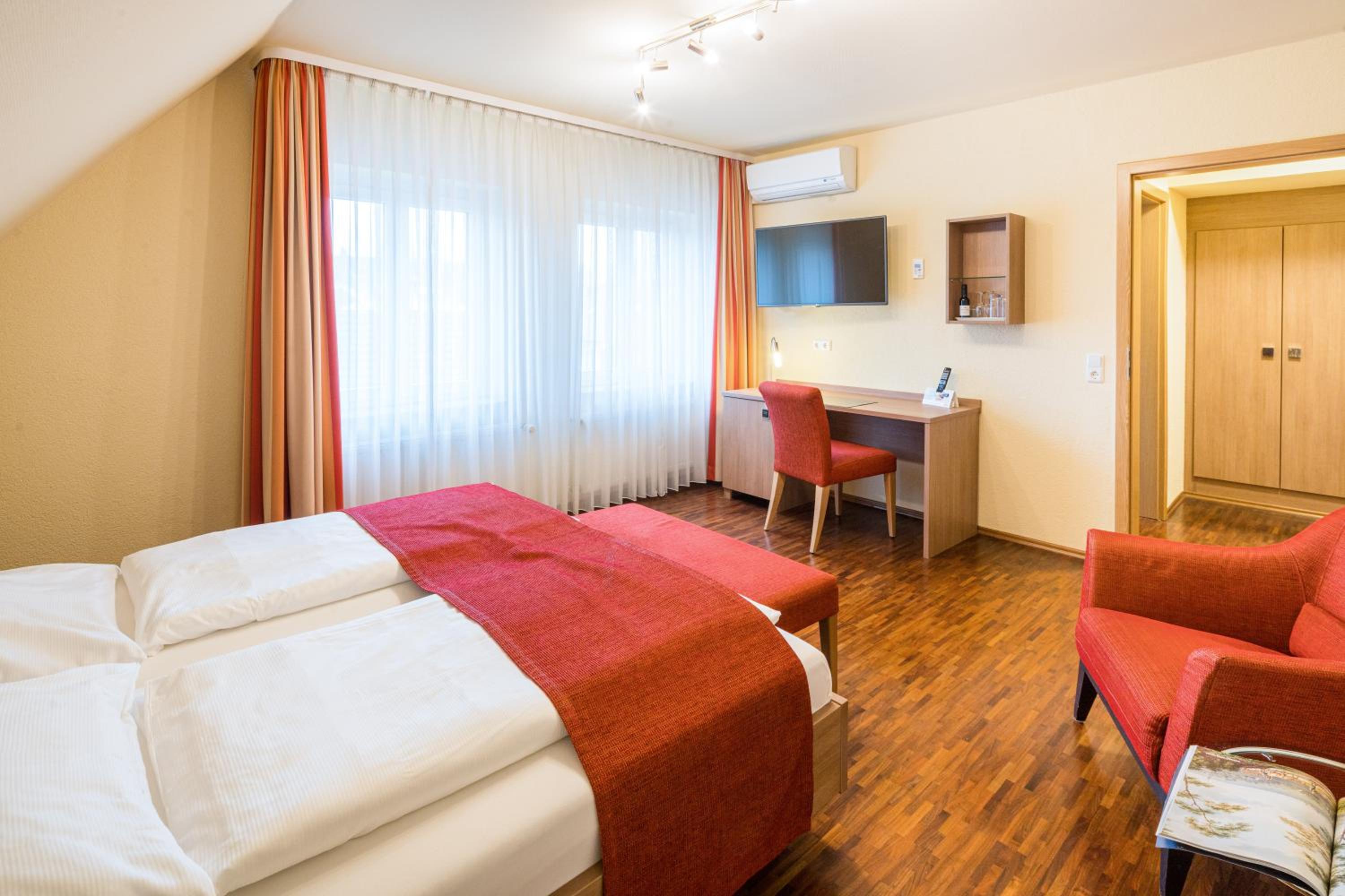 Double Room - Photo 4