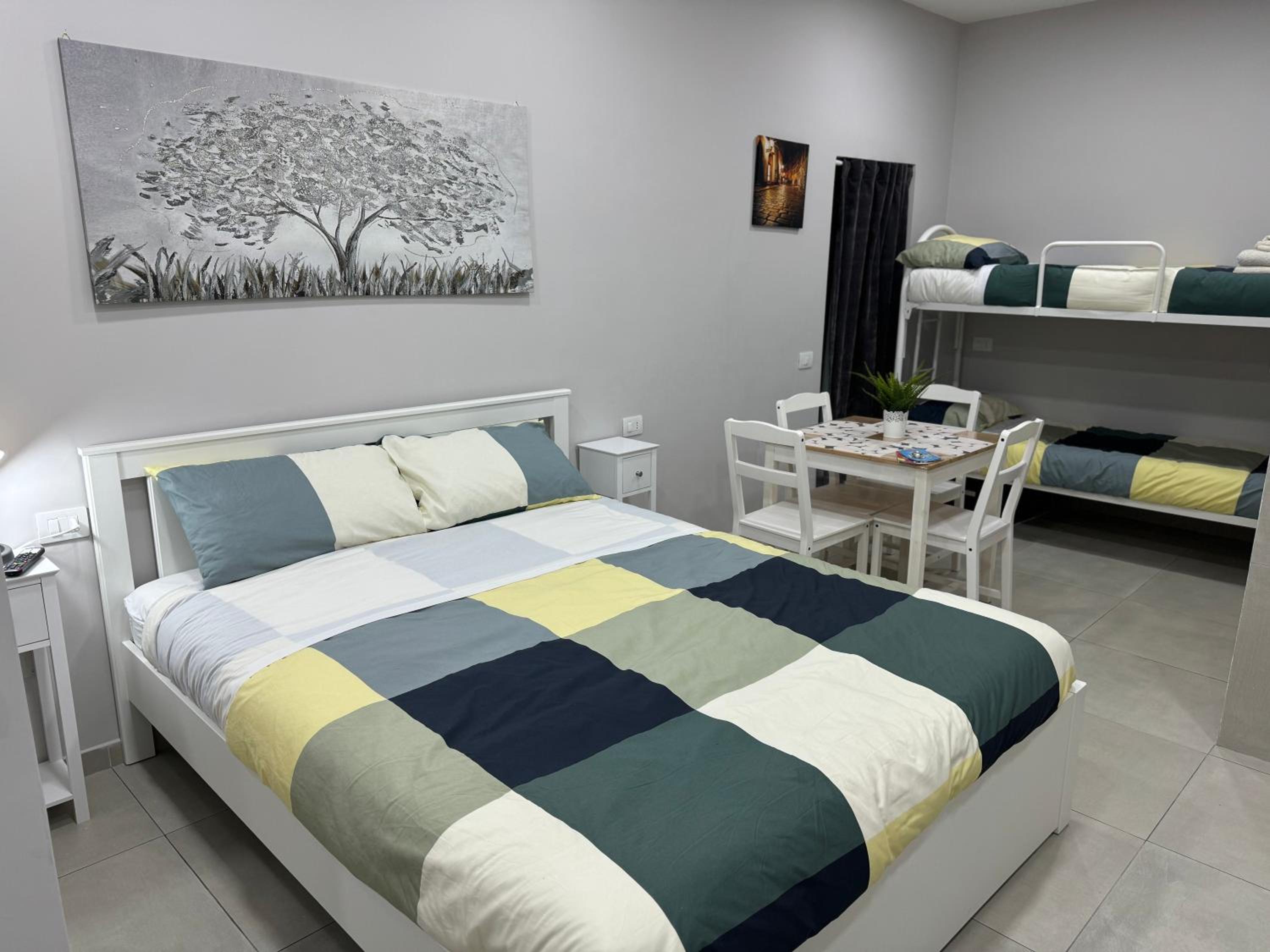 One-Bedroom Apartment