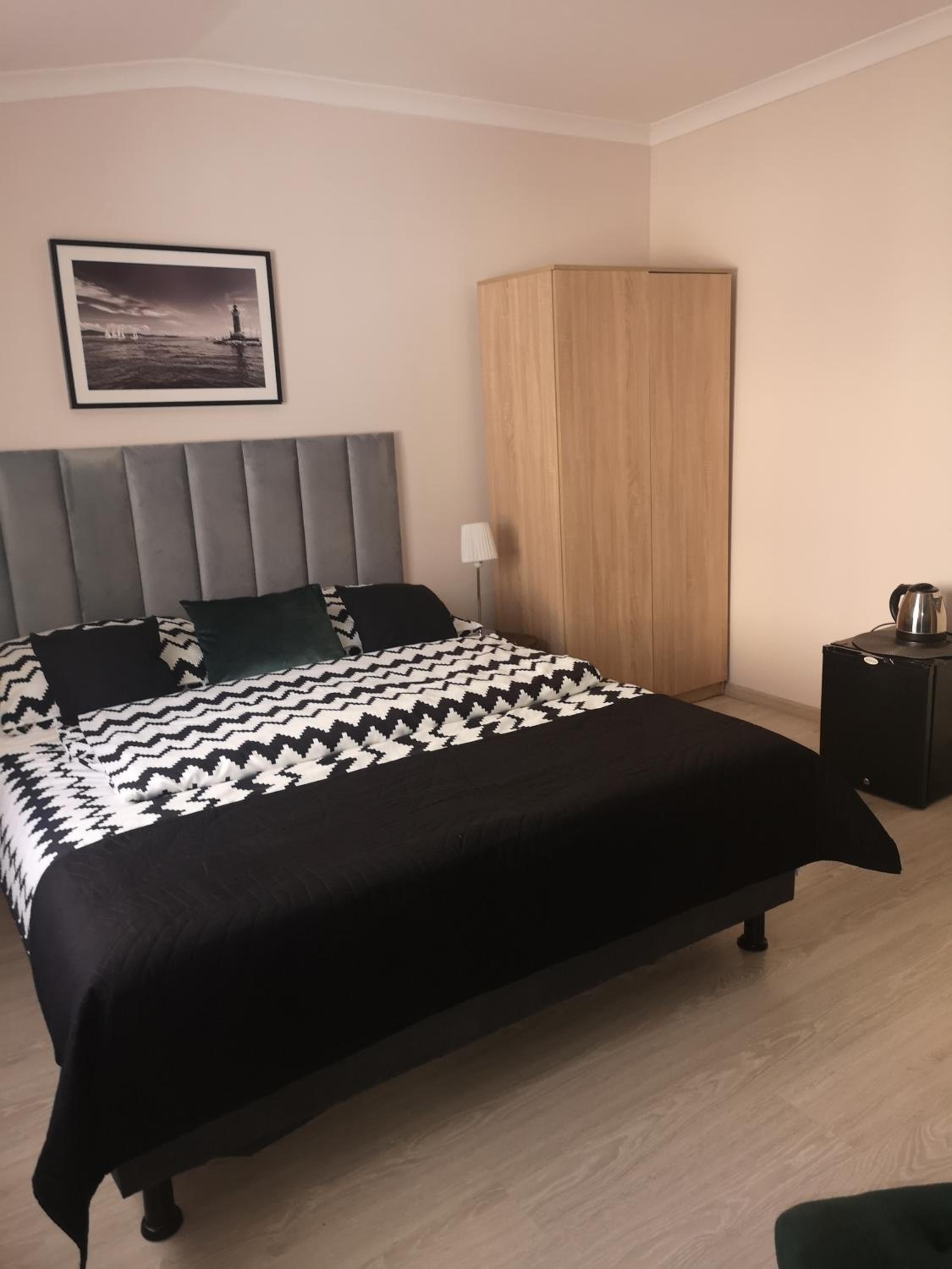 Double Room with Private Bathroom - Photo 1