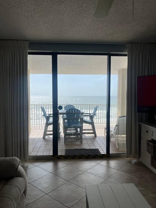 Three-Bedroom Apartment with Ocean View photo 1