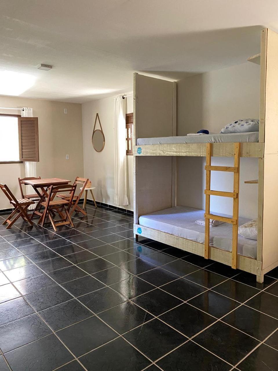Bed in 6-Bed Mixed Dormitory Room photo 2