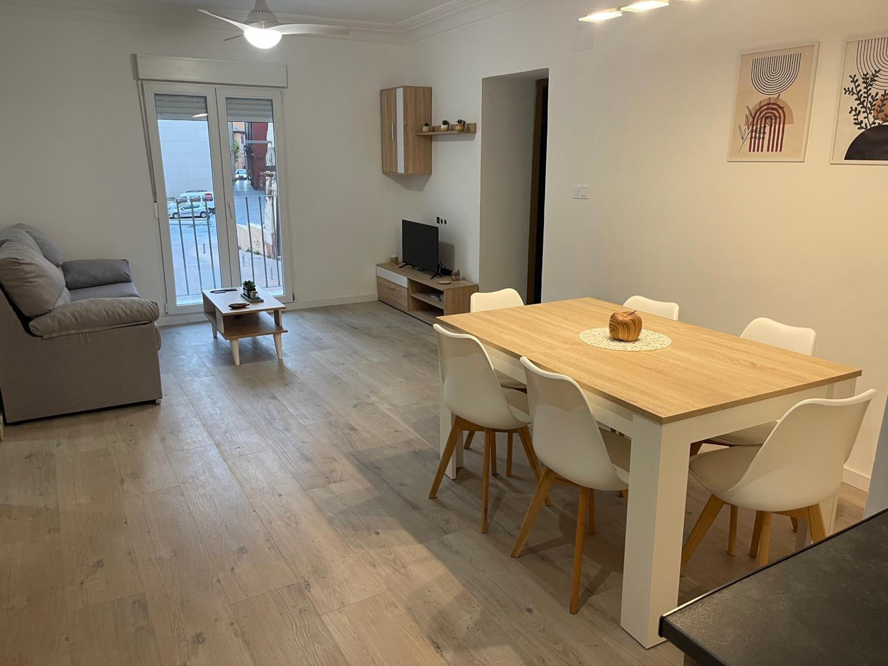 Apartamento con Vista y Balcón