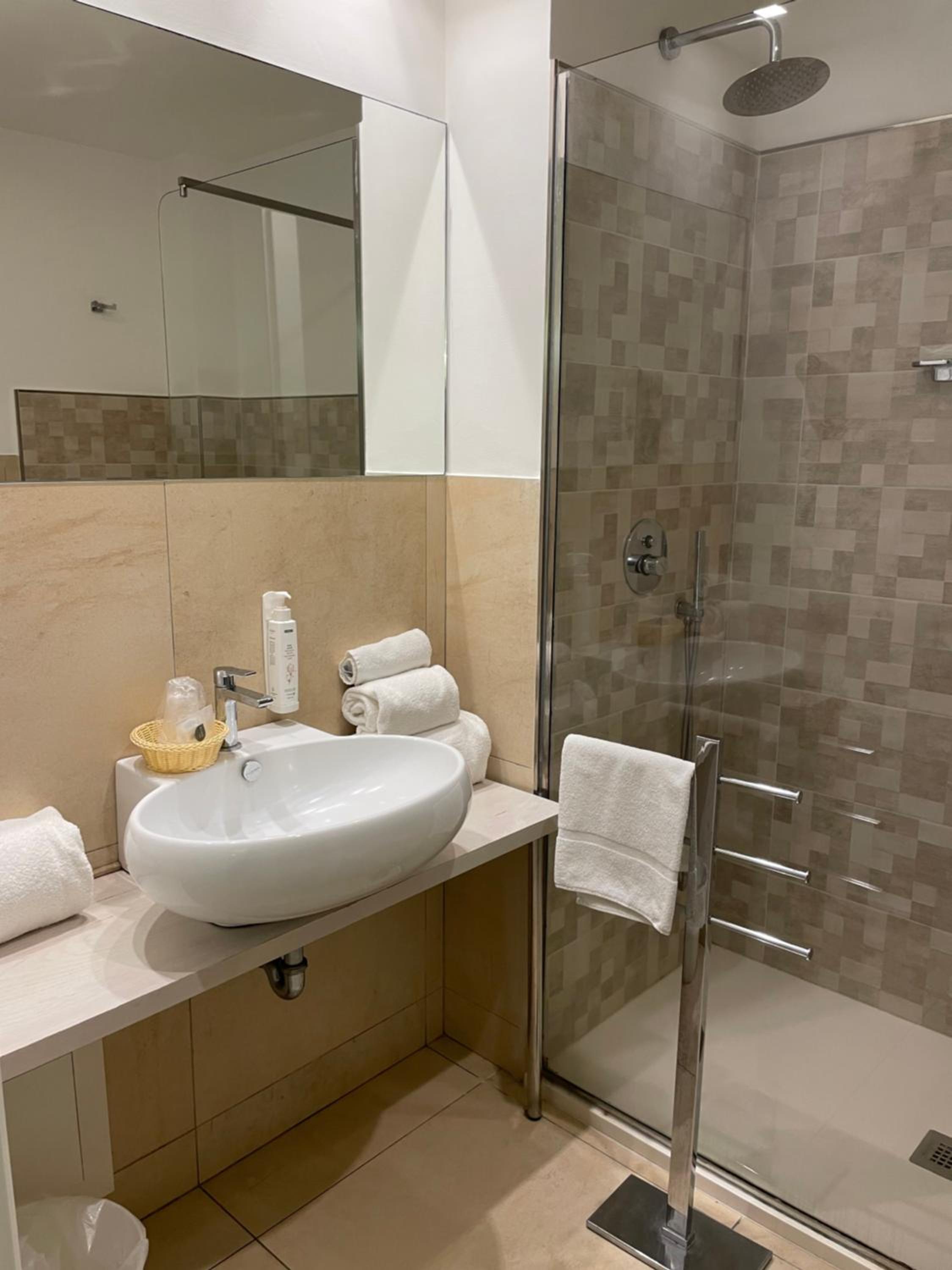 Classic Double Room - Photo 3