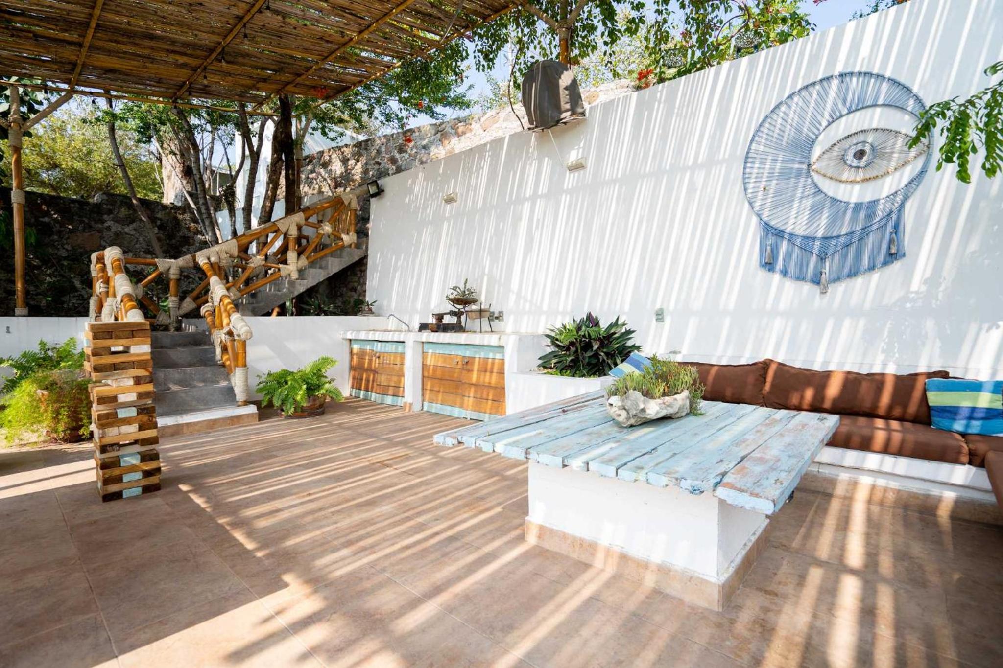 Villa photo 2