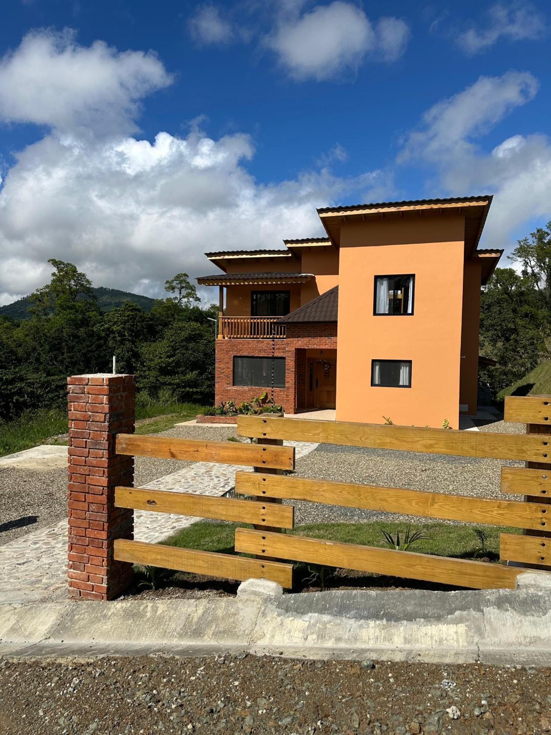 Villa photo 2