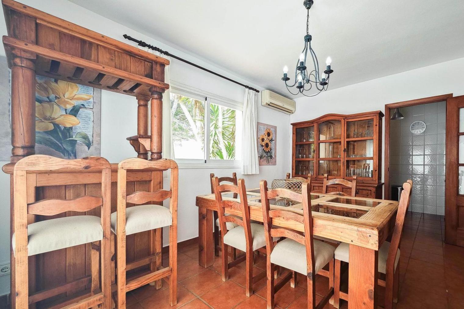 Four-Bedroom Villa photo 2