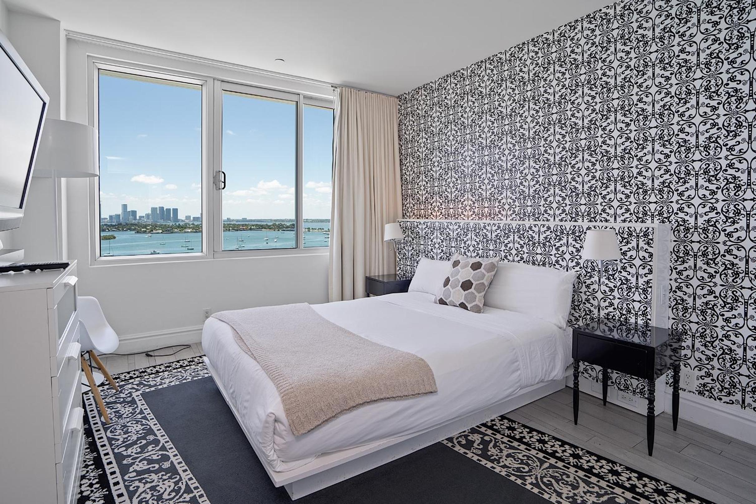 Double Room with Balcony and Sea View