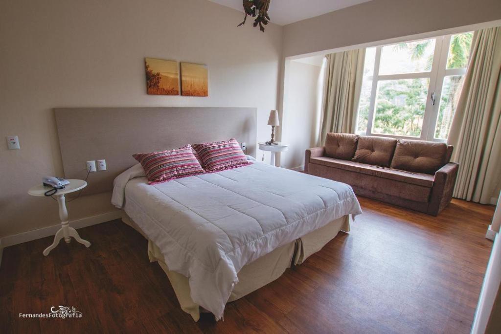 Standard Double or Twin Room photo 3