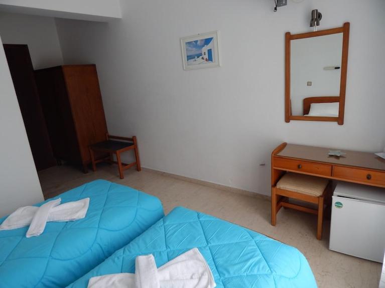Twin Room with Terrace photo 2