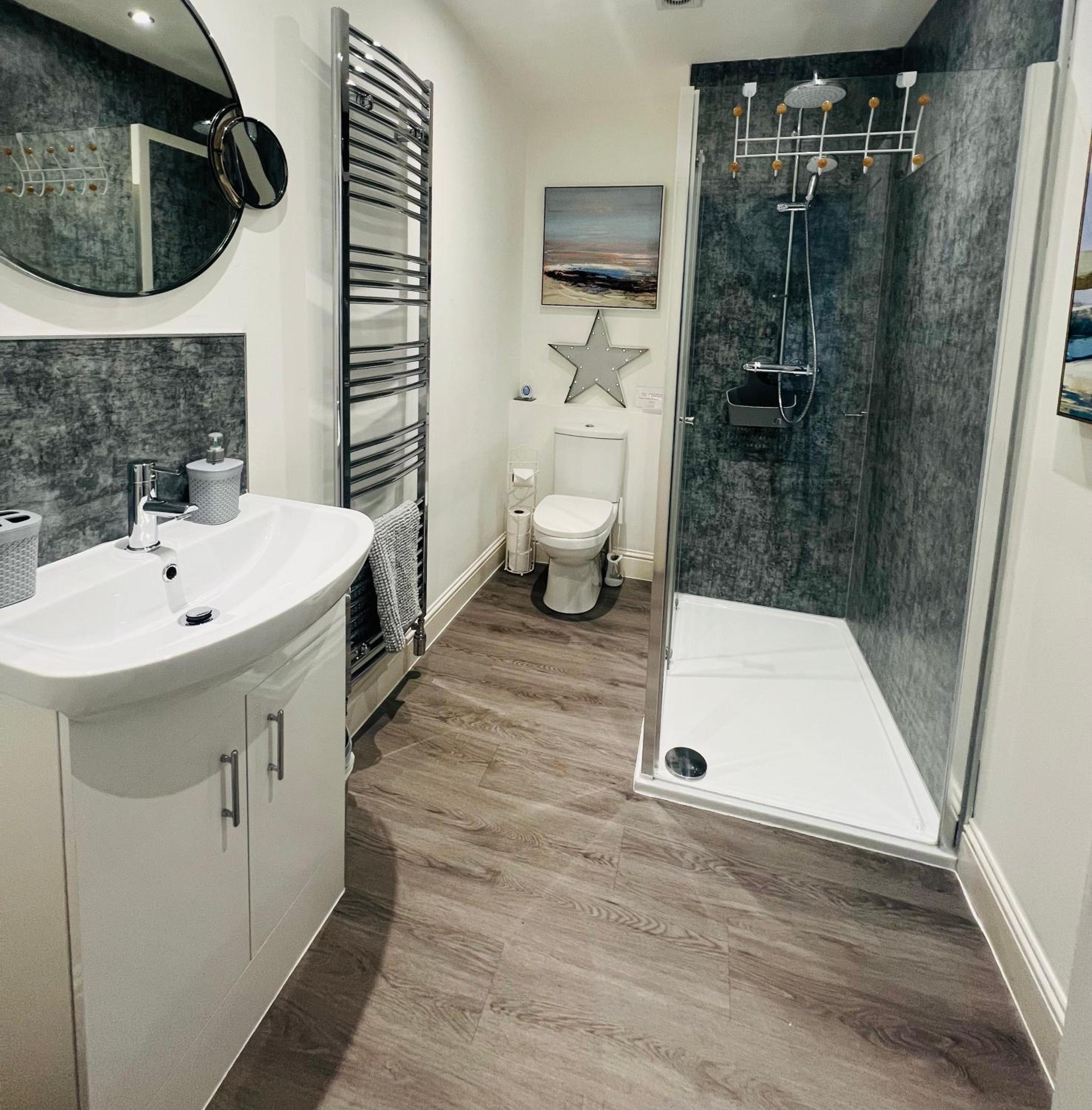 Two-Bedroom Cottage - Photo 18