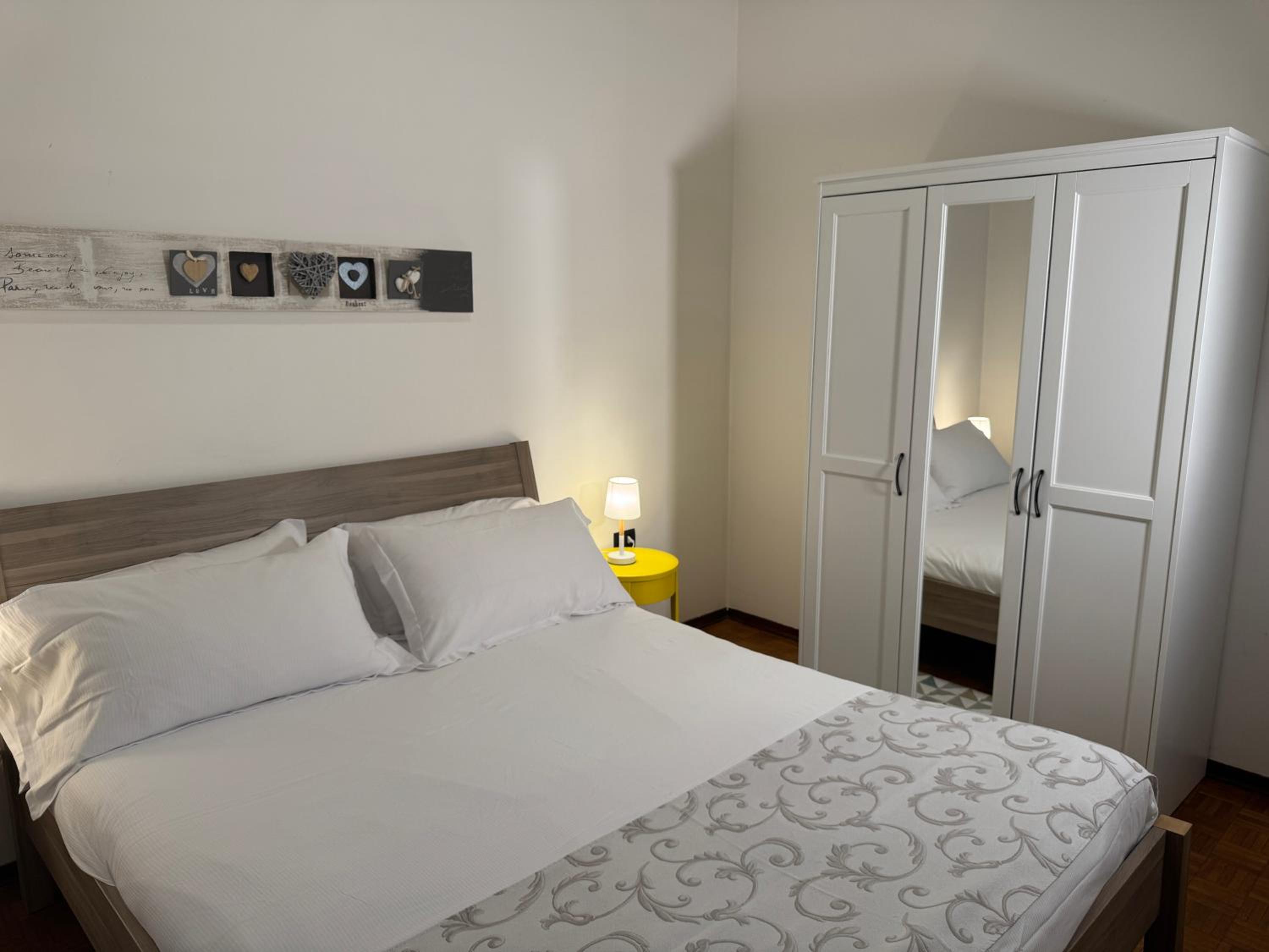 One-Bedroom Apartment - Photo 19