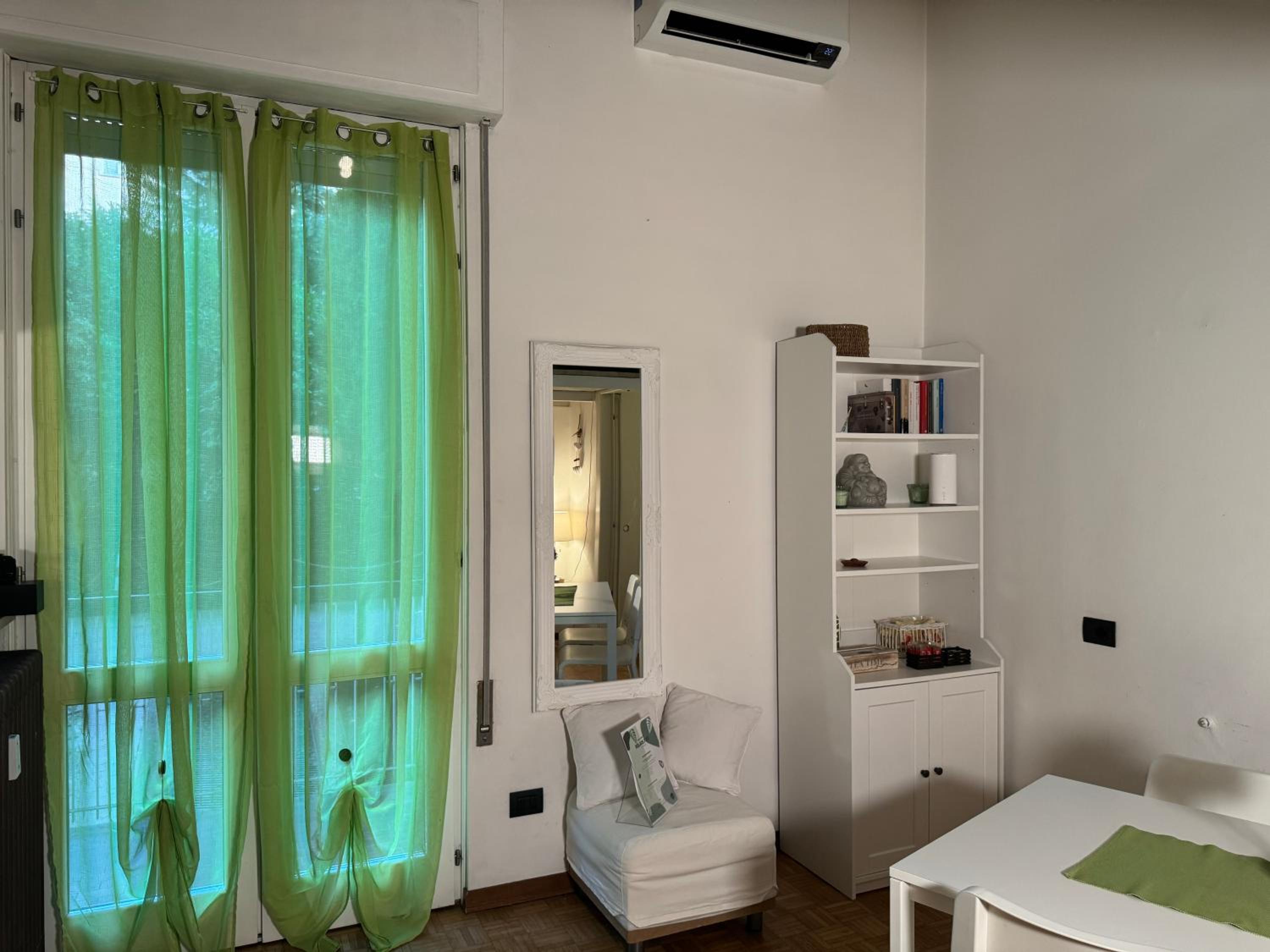 One-Bedroom Apartment - Photo 18