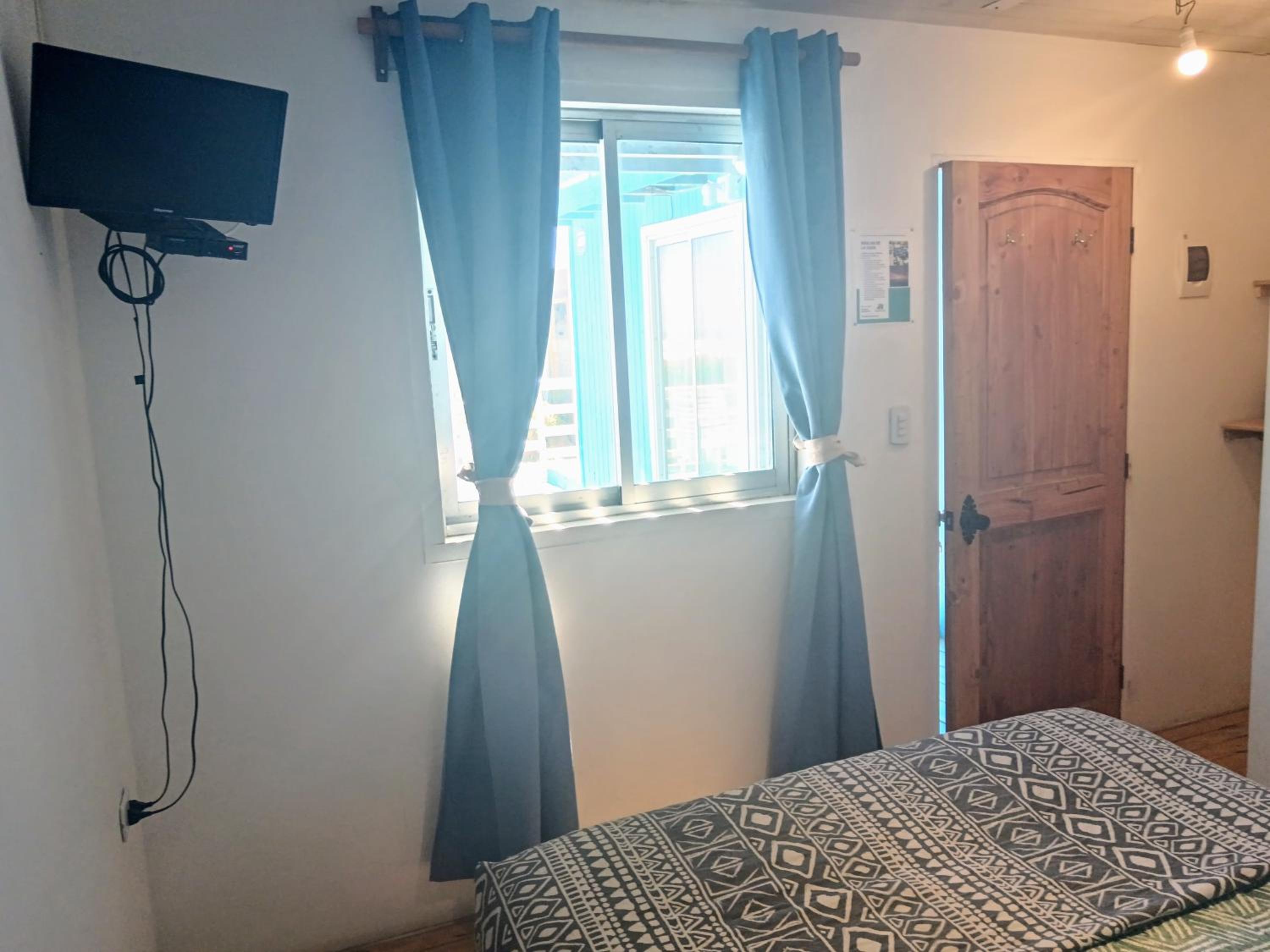 Double Room with Private Bathroom photo 2