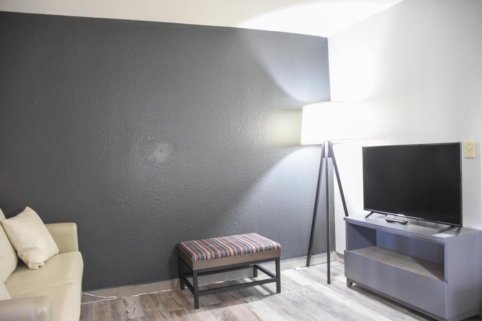 King Suite - Photo 5