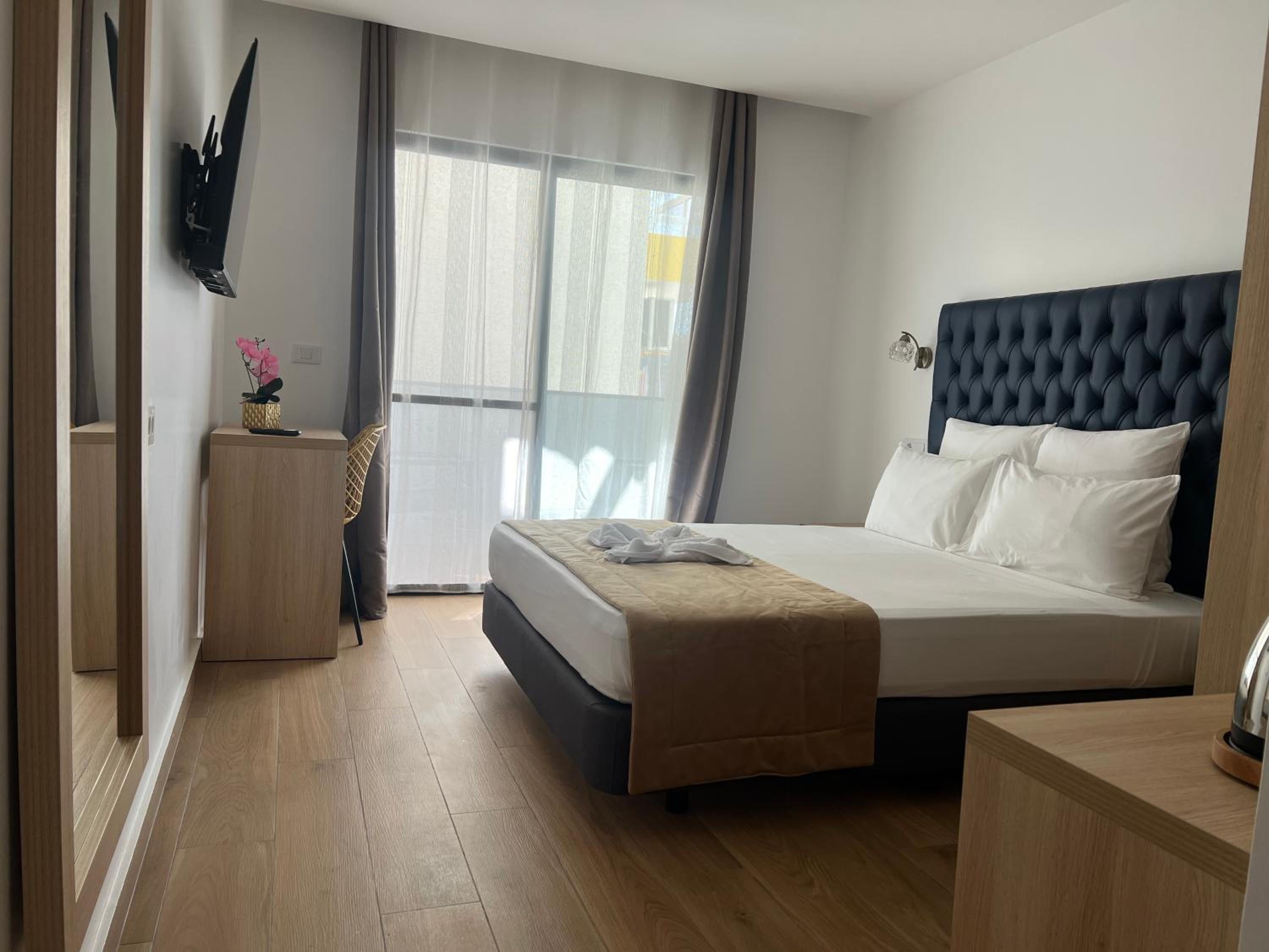 Double Room with Balcony photo 2