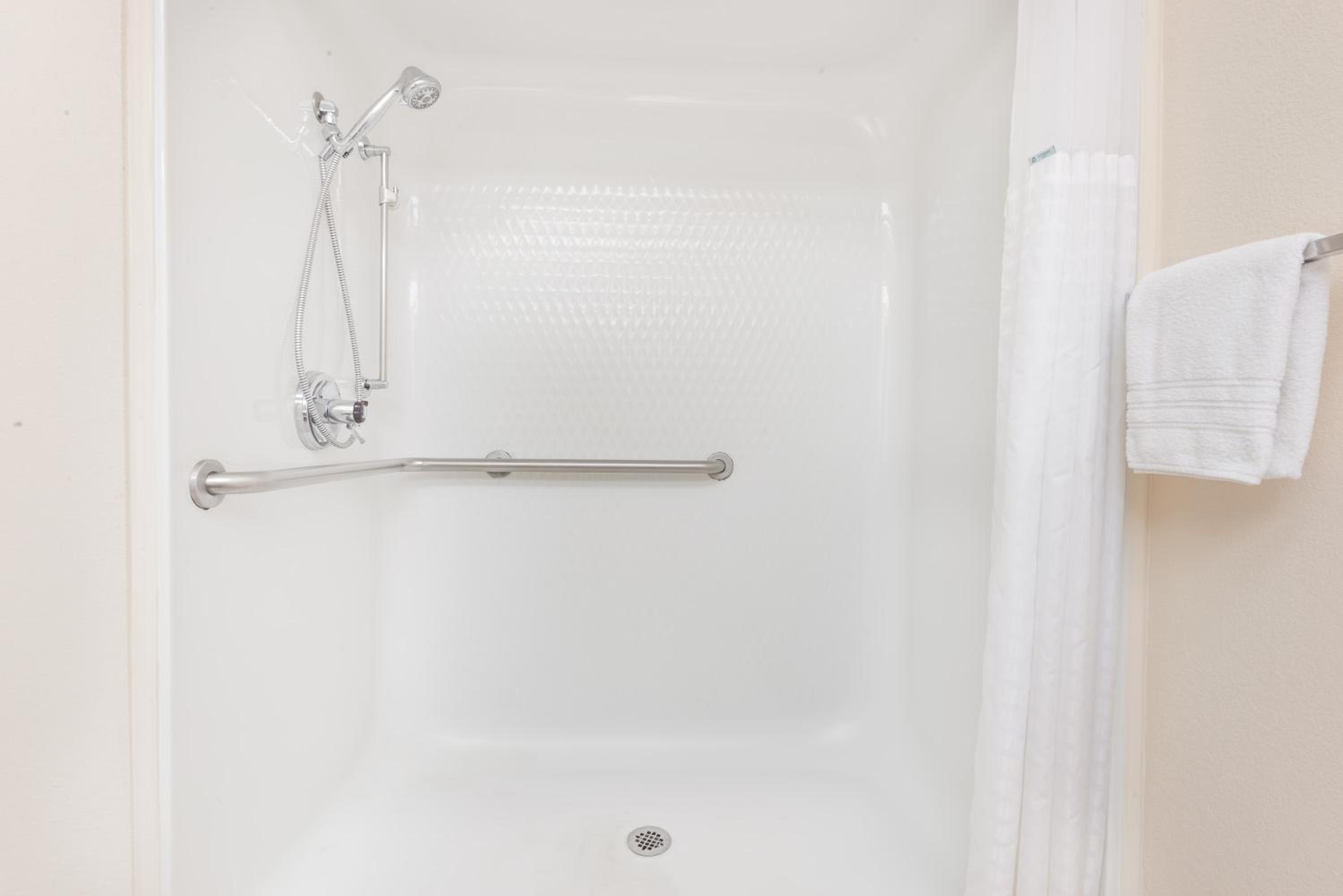King Room - Disability Access/Non-Smoking - Photo 4