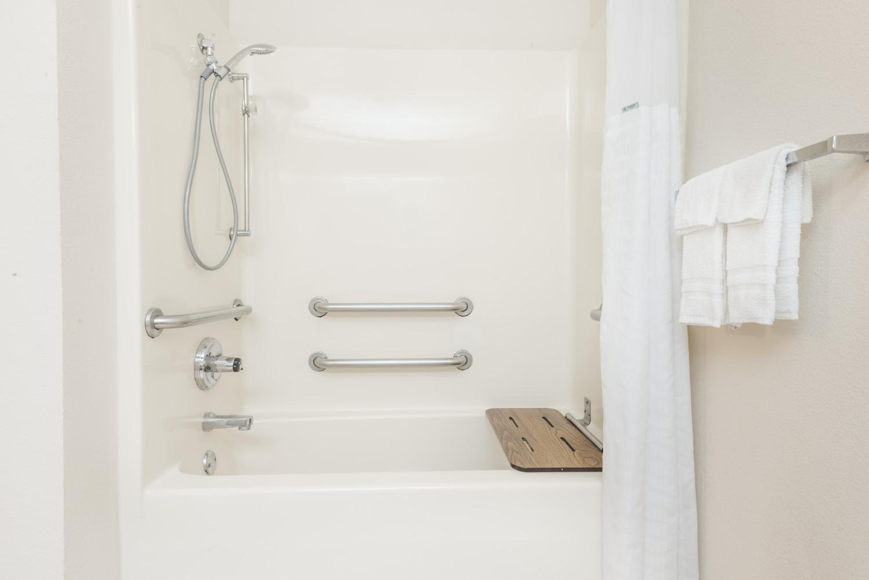 King Room - Disability Access/Non-Smoking - Photo 3