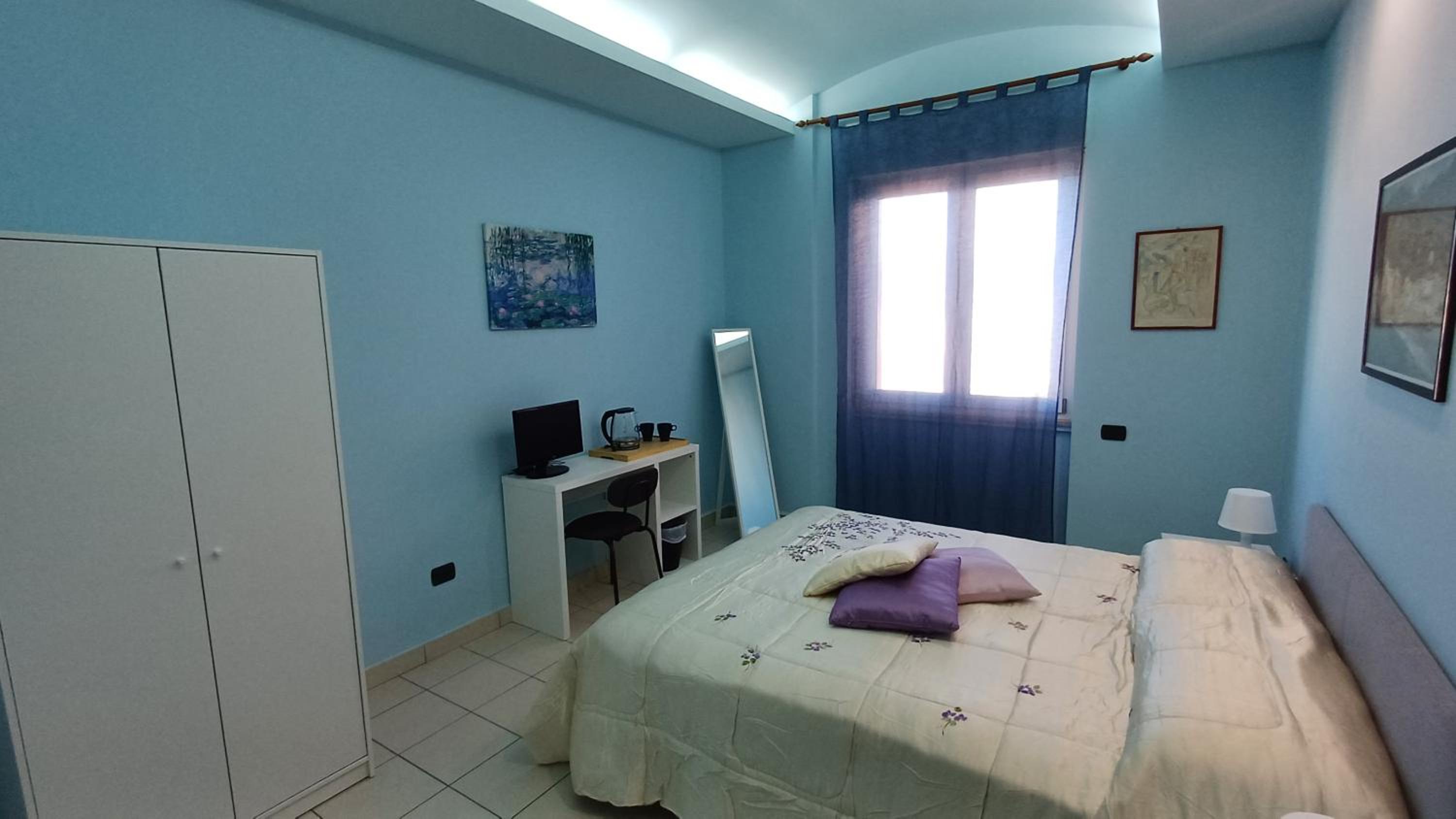 Double Room With Shared Bathroom photo 3