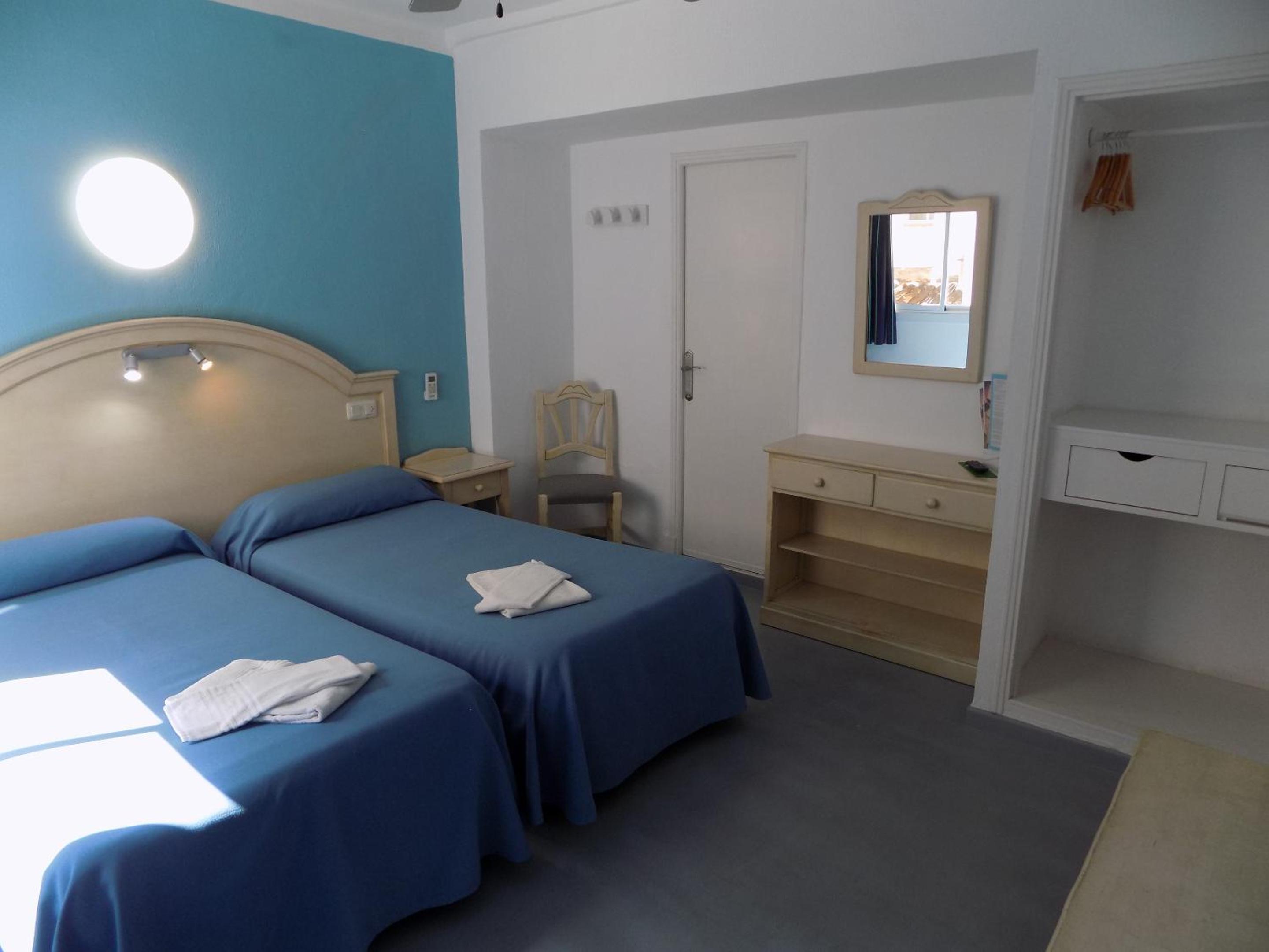 Habitación Familiar con Terraza