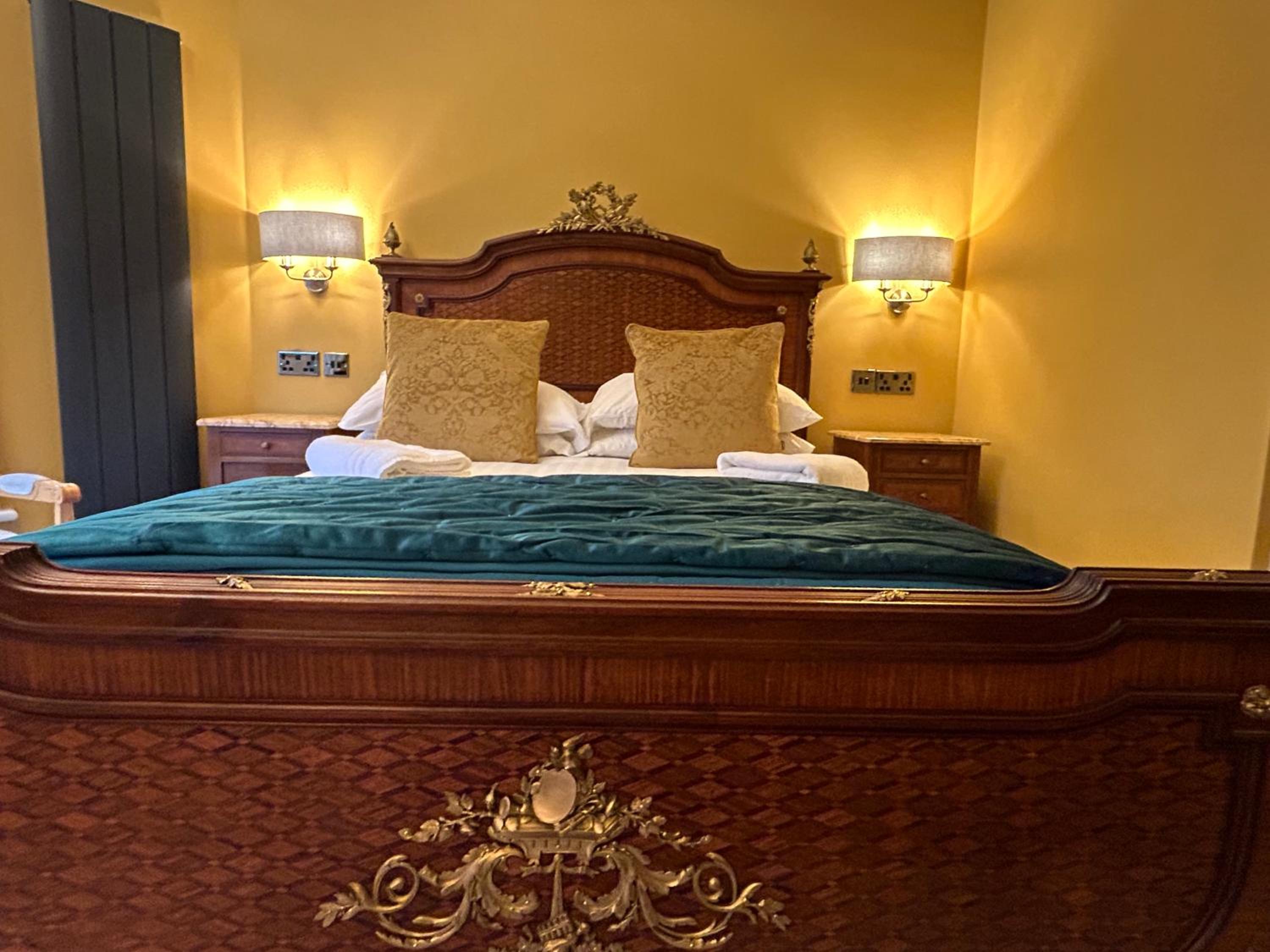 Superior King Room