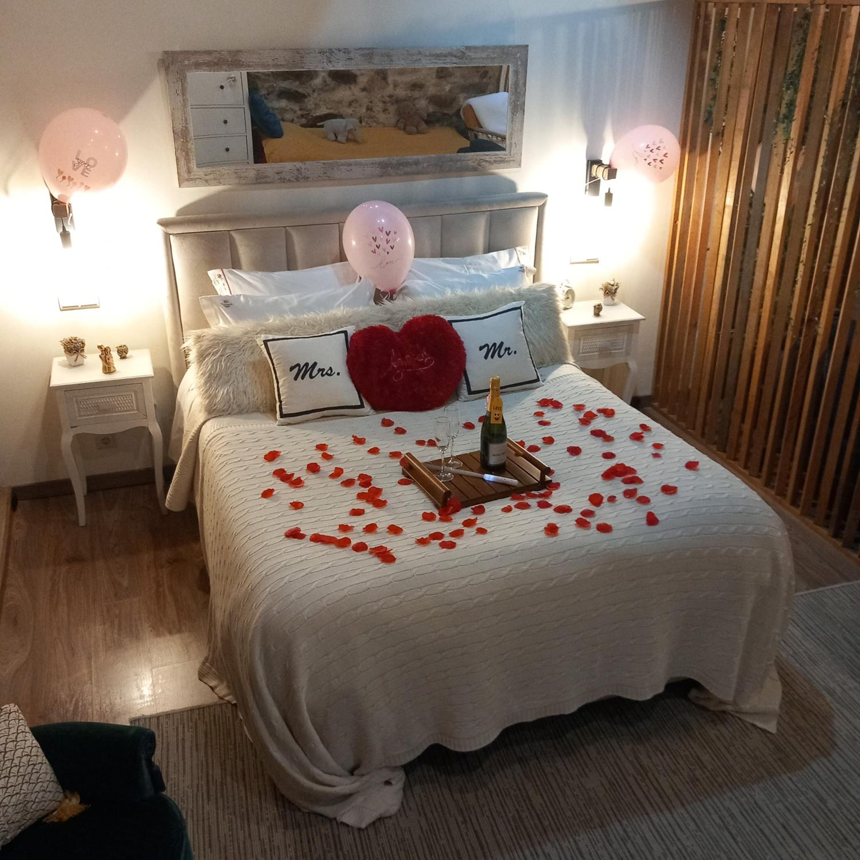 One-Bedroom House - Photo 28