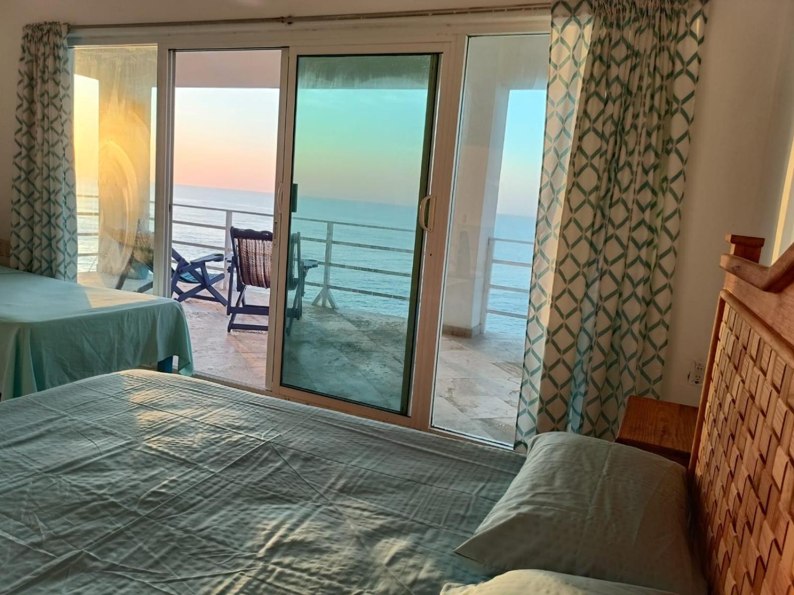 Deluxe Double Room with Balcony and Sea View