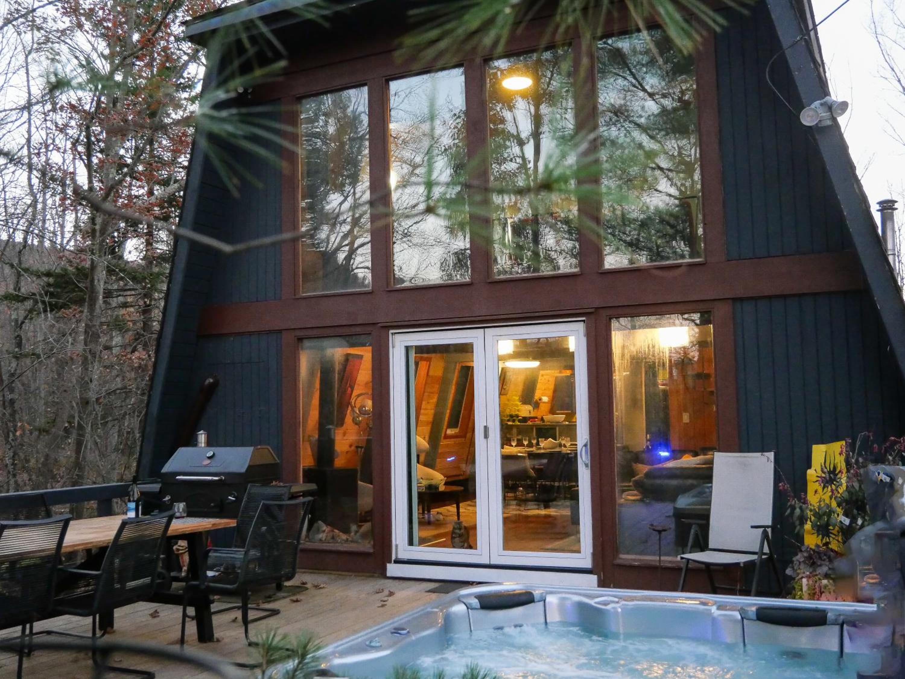 Seven-Bedroom House photo 2
