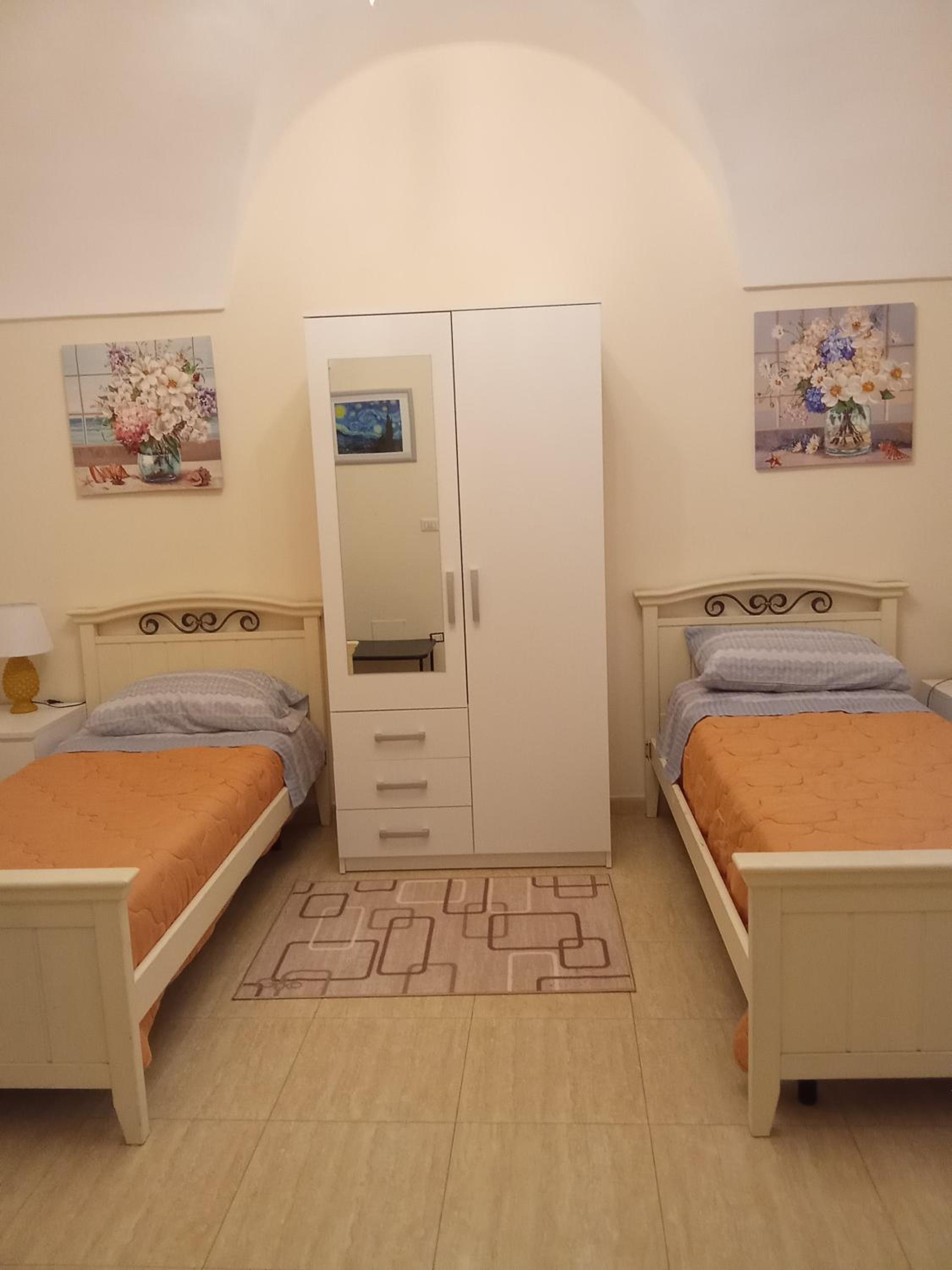 Twin Room with Private Bathroom