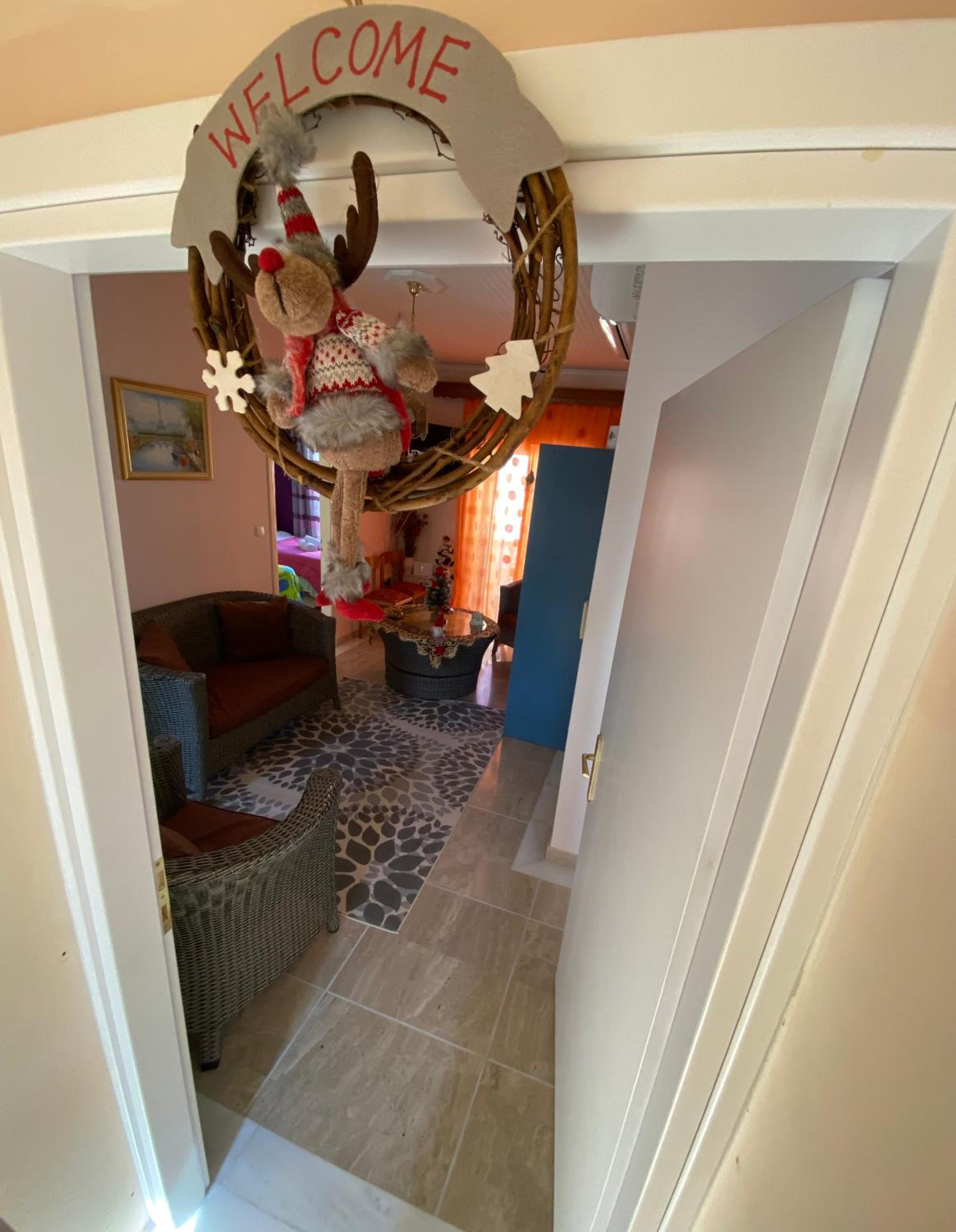 Three-Bedroom Apartment with Sea View photo 1
