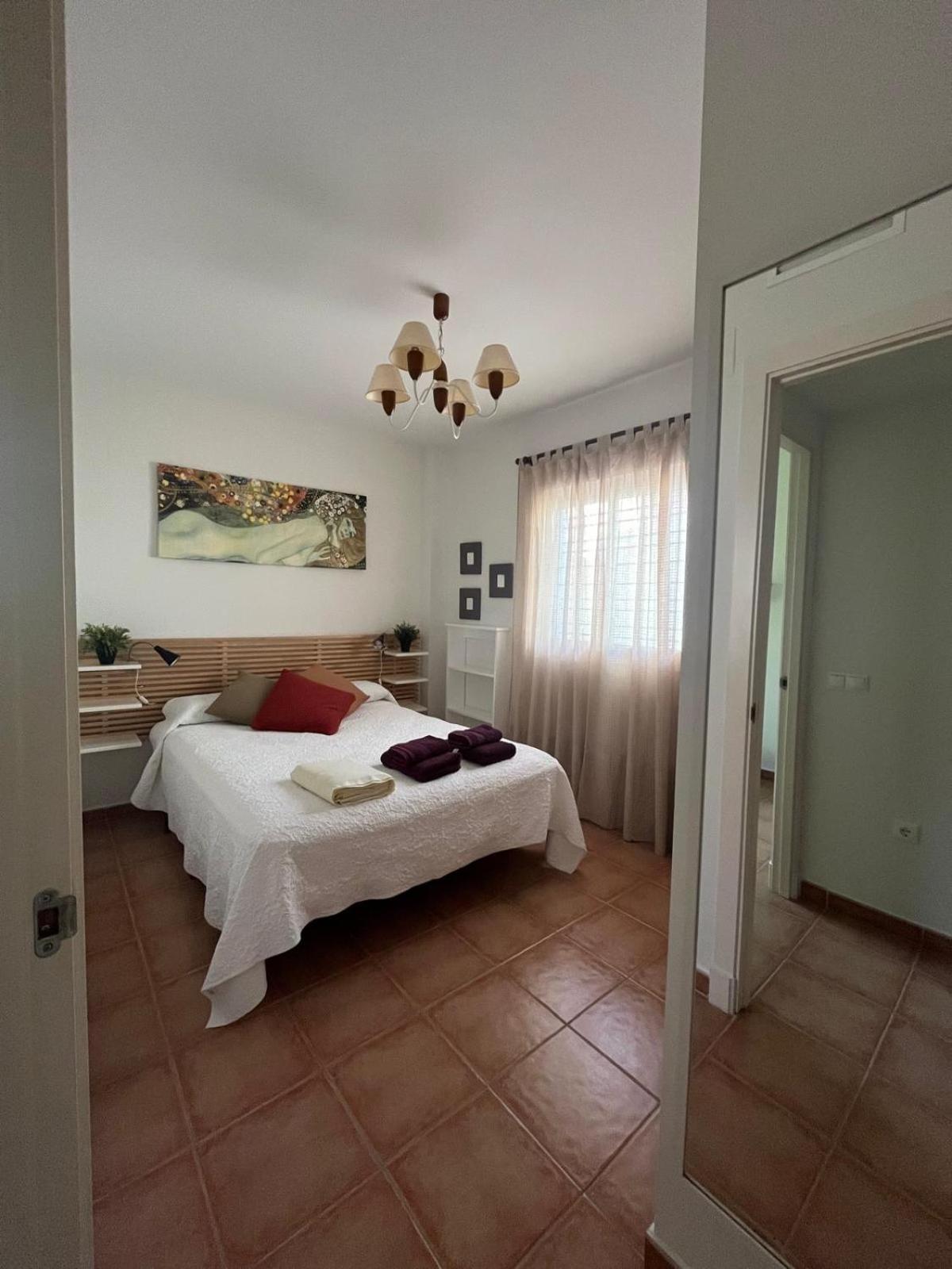 Apartamento de Dos Habitaciones con Terraza