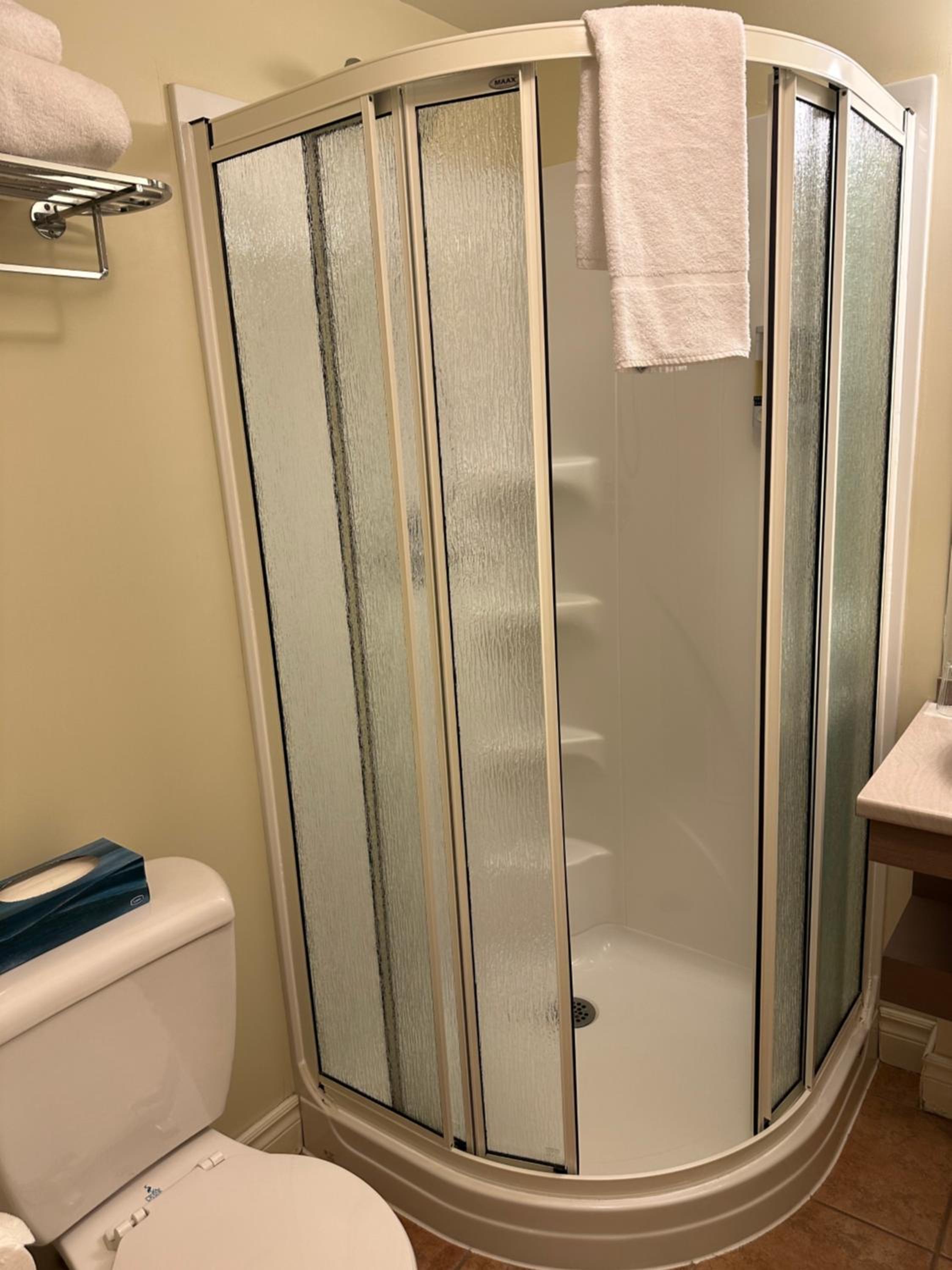Superior Triple Room - Photo 9