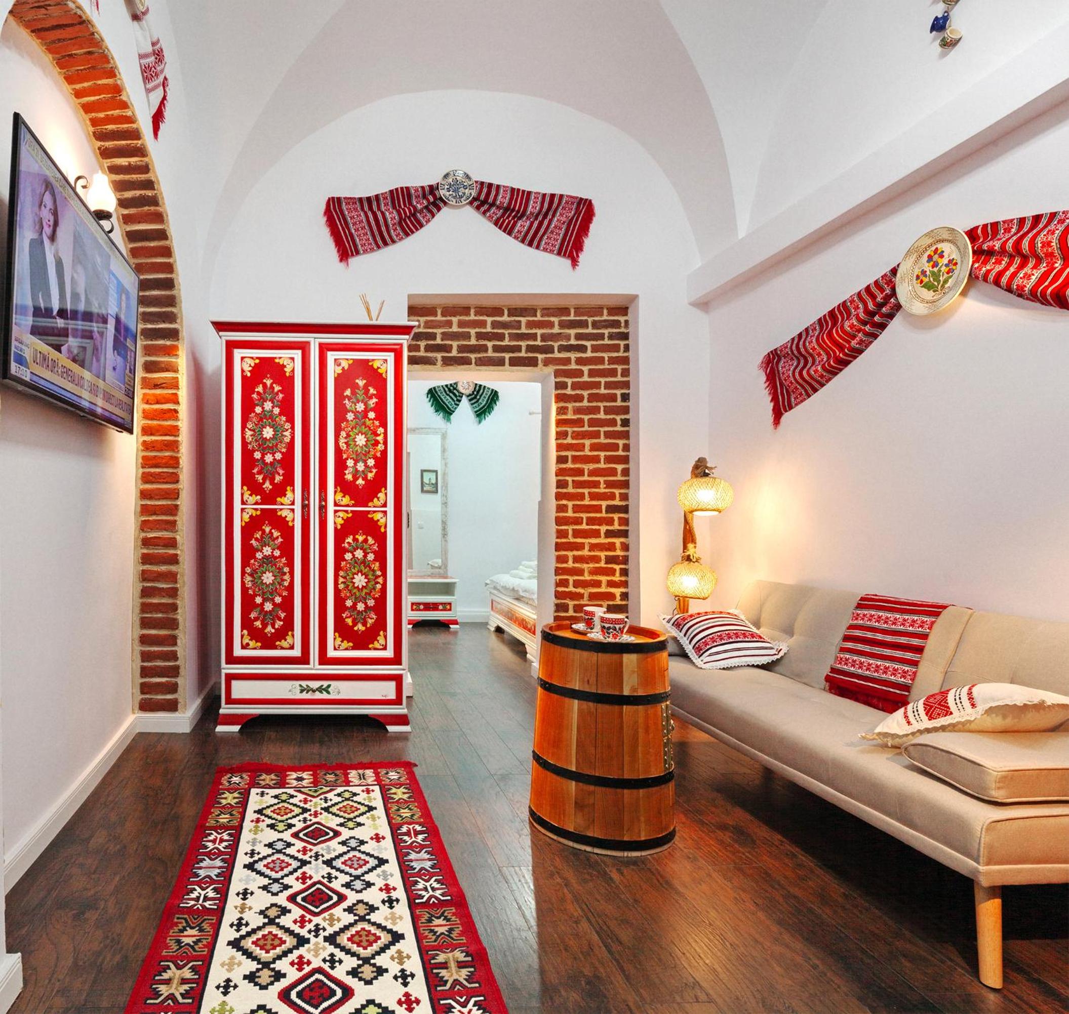 Studio Apartment with Queen Bed