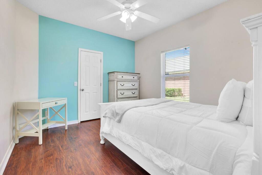 Four-Bedroom House photo 1