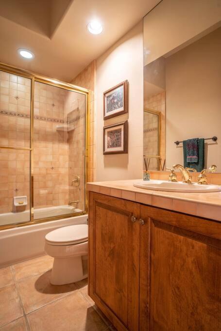 One-Bedroom House photo 3