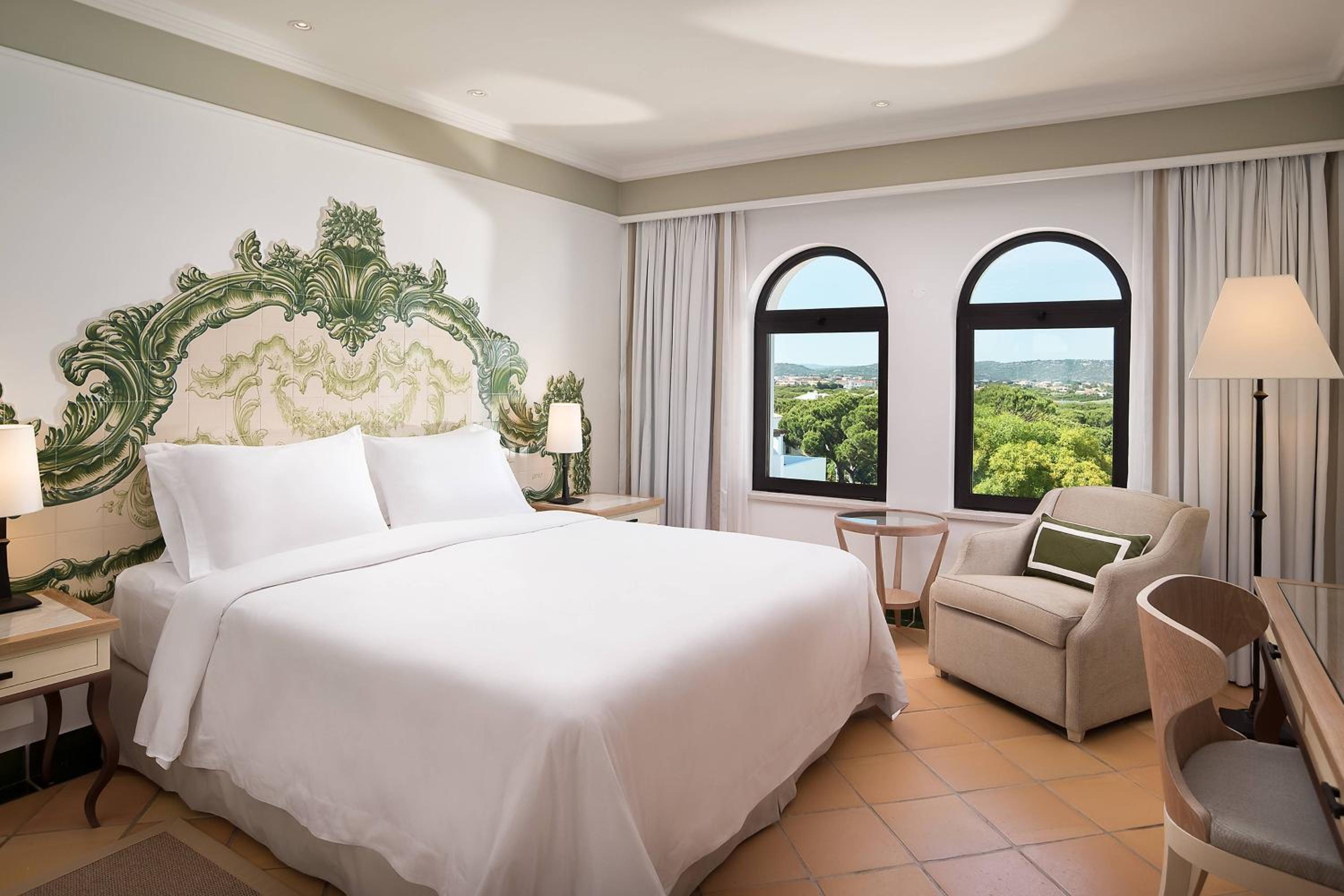 Duplex Queen Suite with Balcony and Resort View - Photo 2