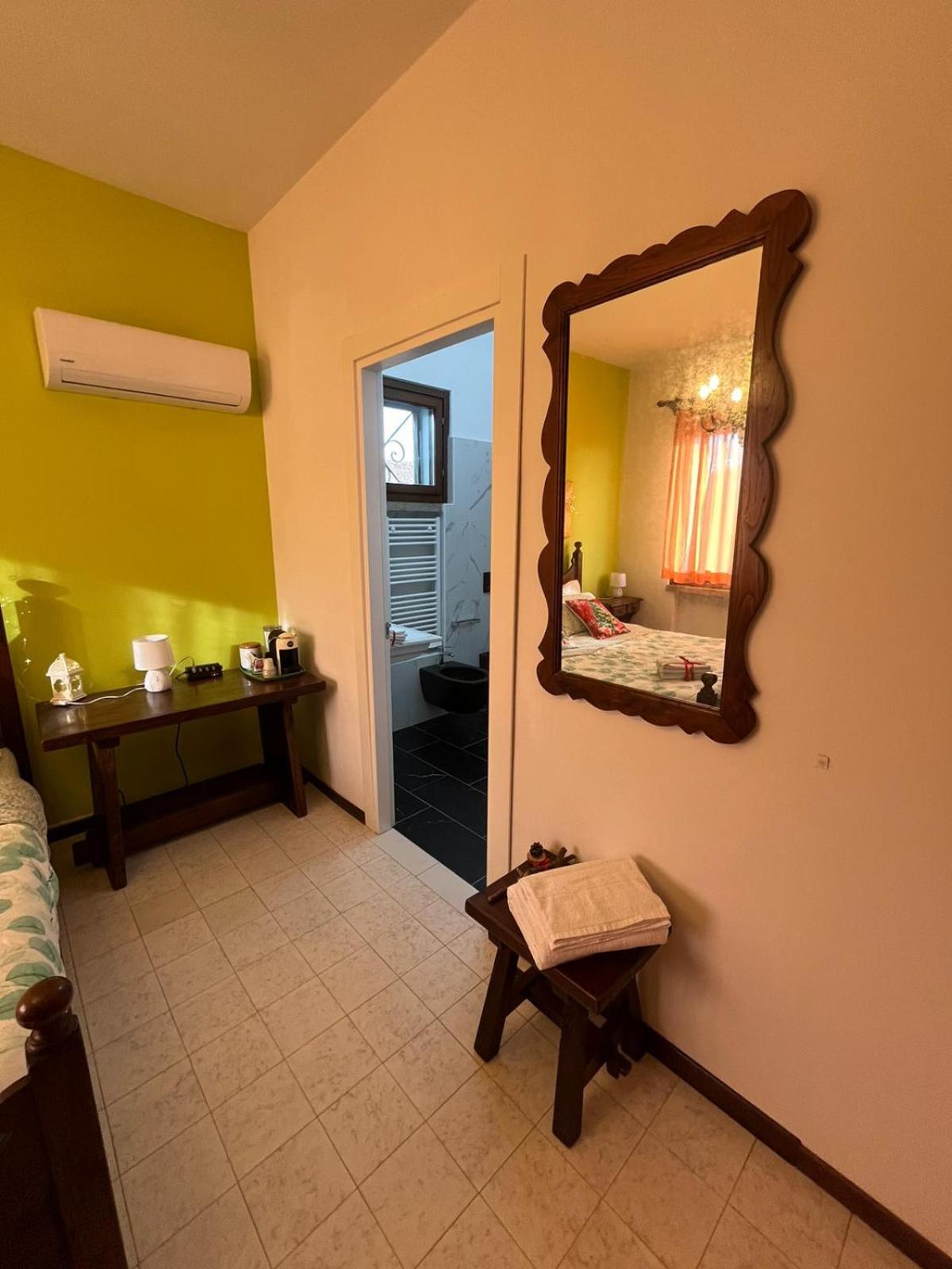 Double Room with Private Bathroom photo 3