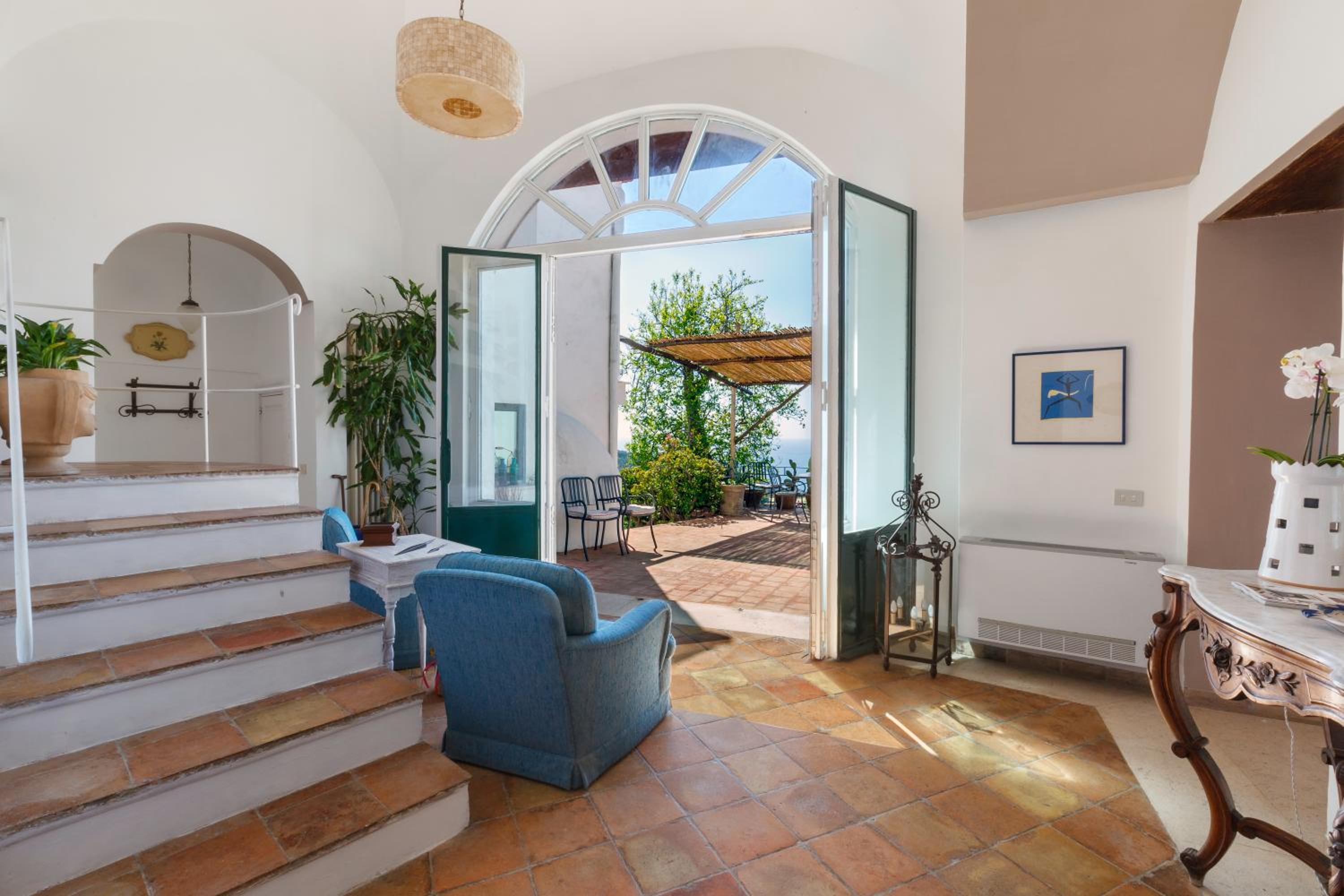 Villa photo 3