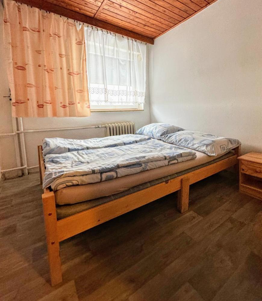 Double Room with Shared Bathroom photo 1