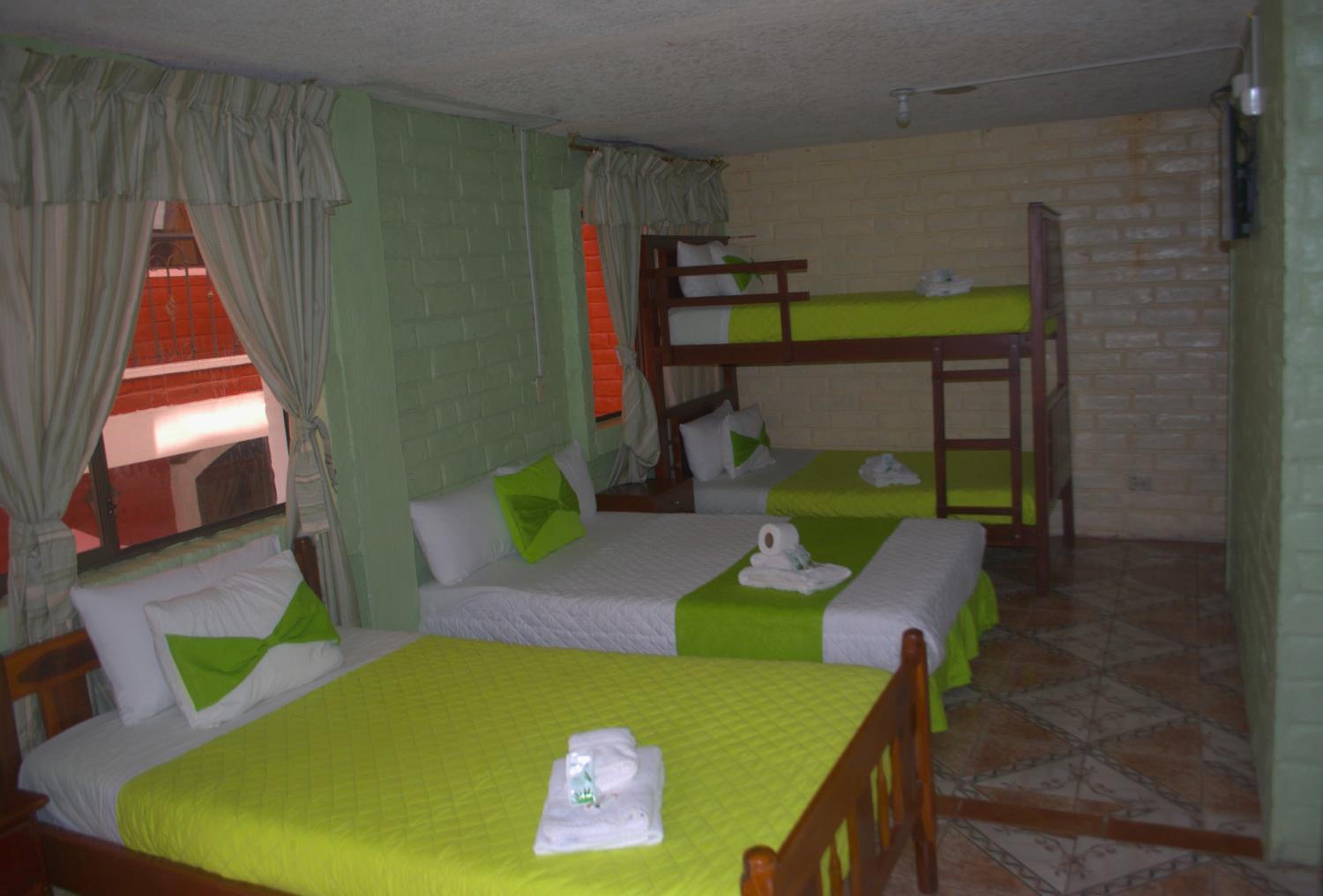 Superior Family Room photo 1