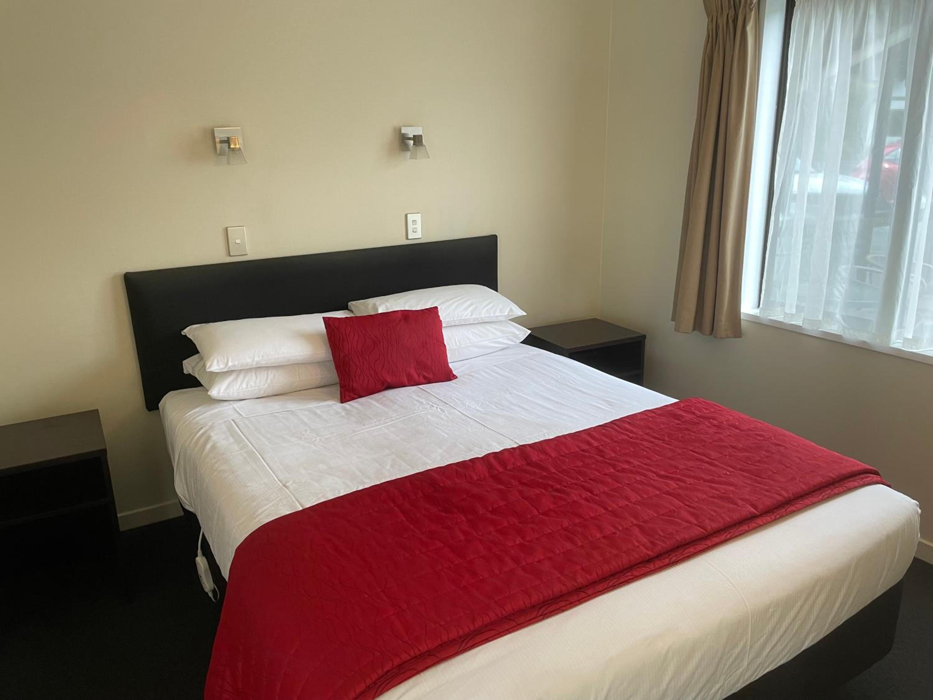 One-Bedroom Apartment - Disability Access 3 photo 1