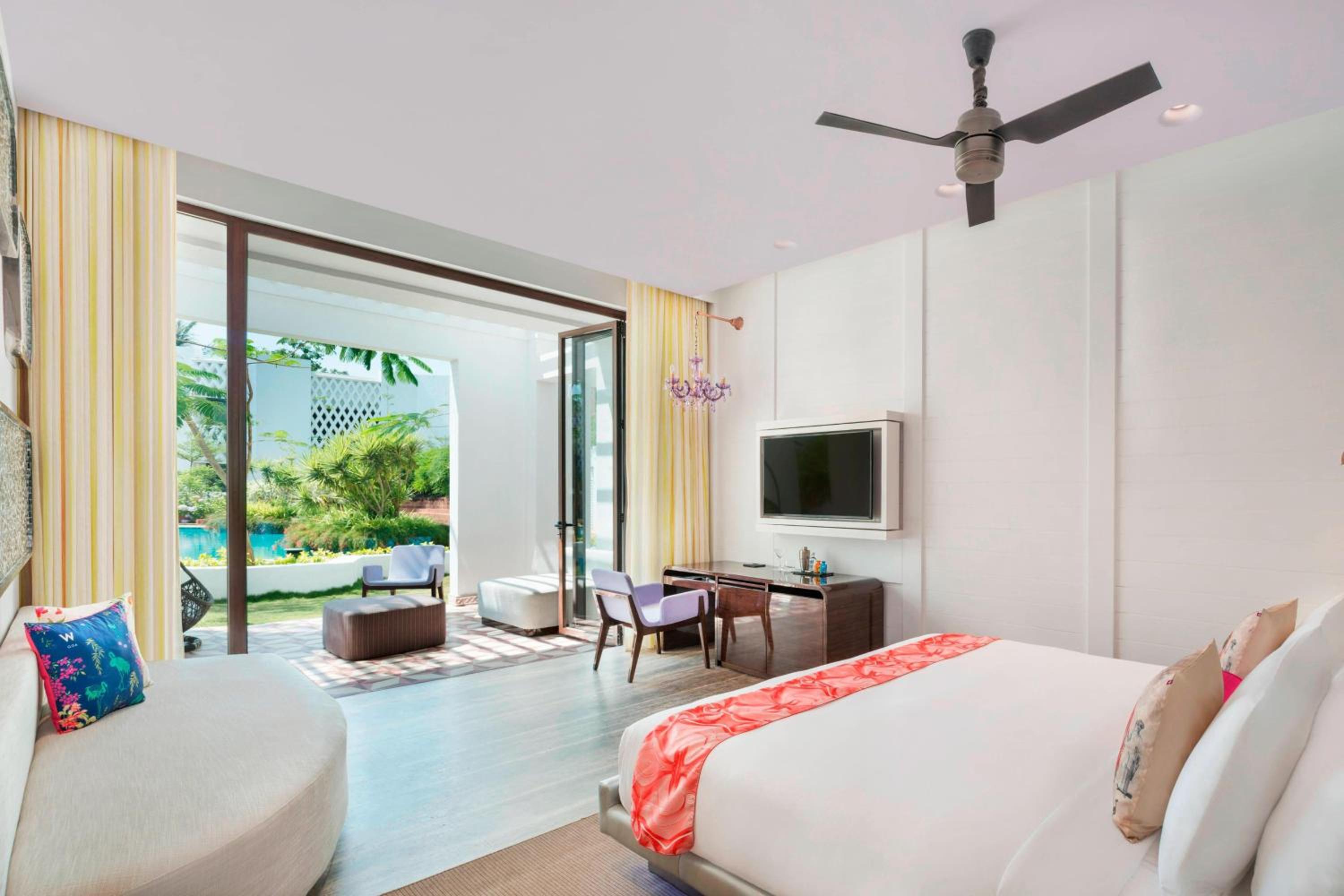Spectacular Room Spectacular Room