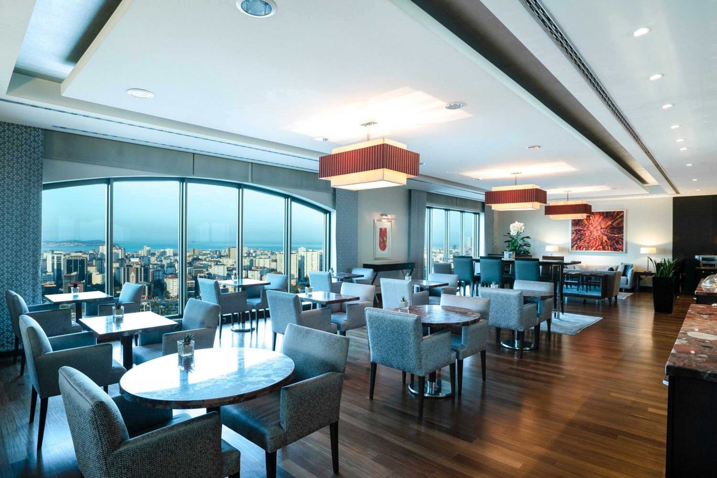 Executive King Room with Executive Lounge Access