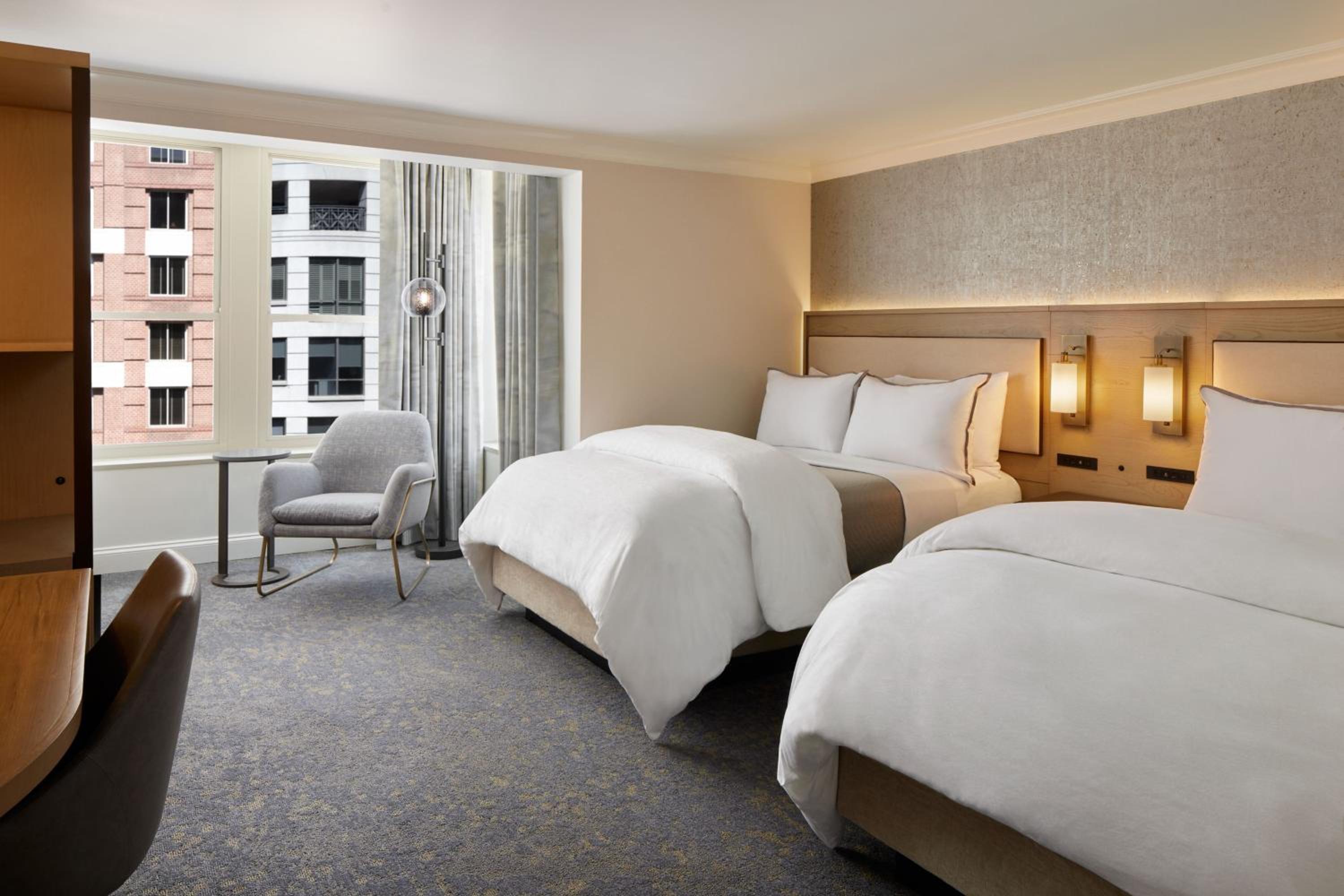 Premium Studio Suite with Two Queen Beds with Sofa Bed and Courtyard View - Photo 11